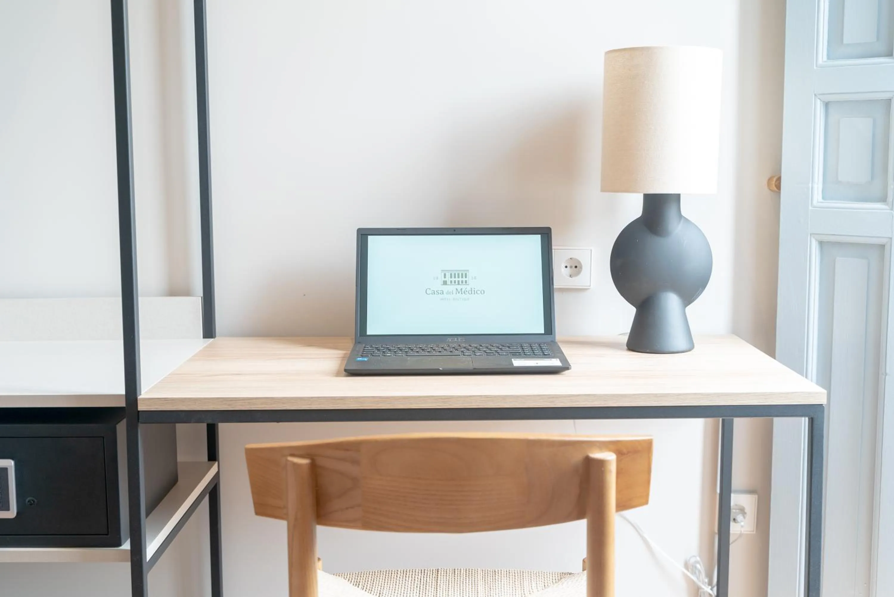 hair dresser in Casa del Médico Hotel Boutique