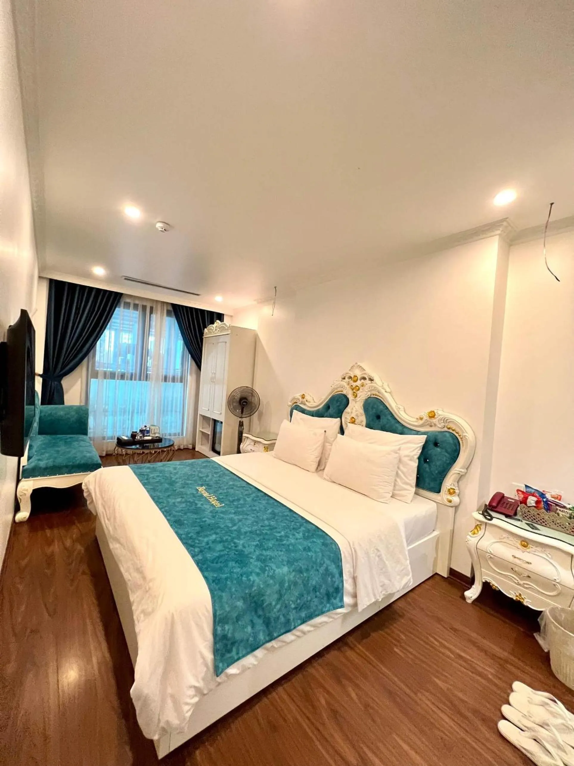 Bed in Royal Hotel Thanh Trì