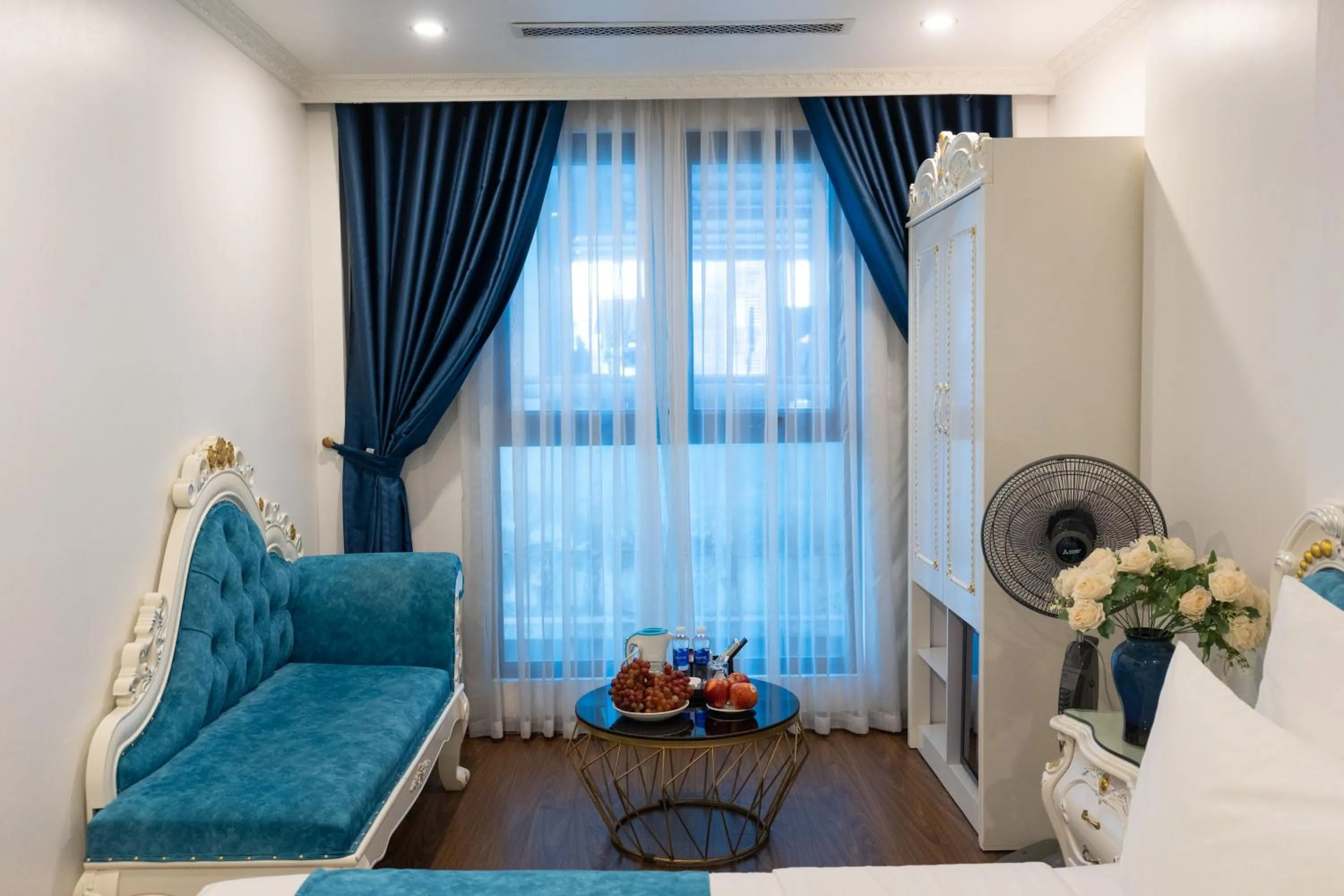 Bed in Royal Hotel Thanh Trì