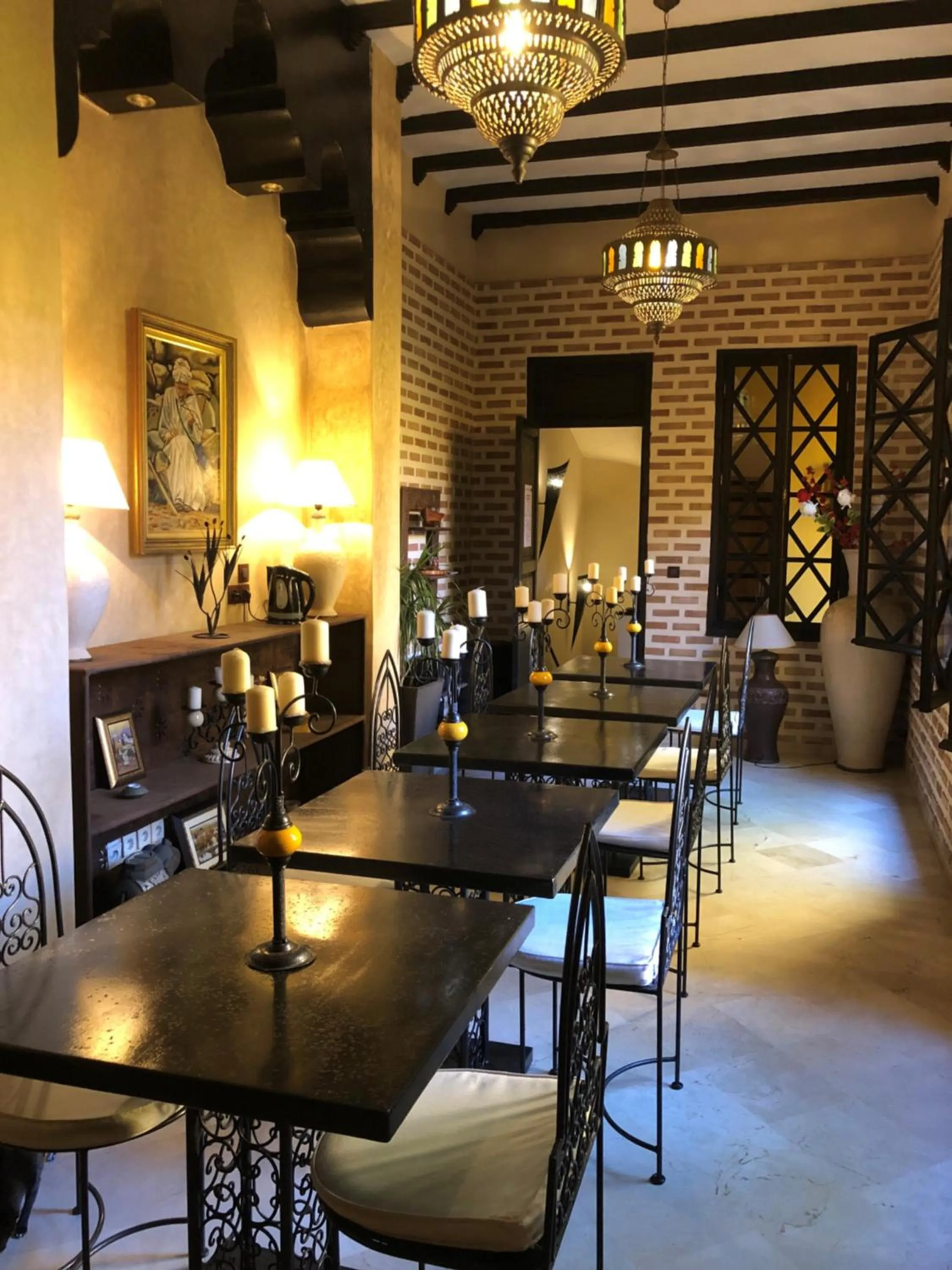Restaurant/places to eat in Riad Soleil D'orient