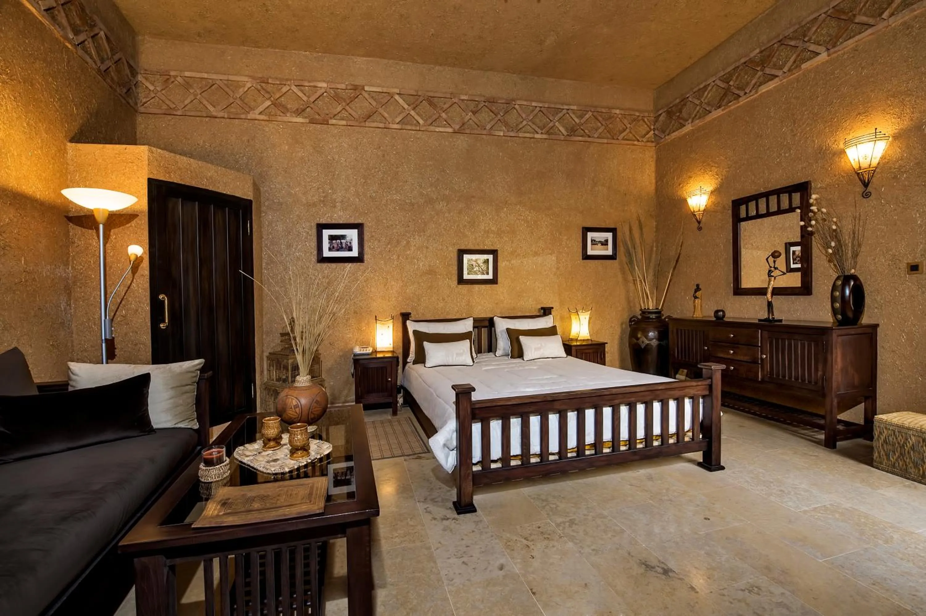 Photo of the whole room, Bed in Riad Soleil D'orient
