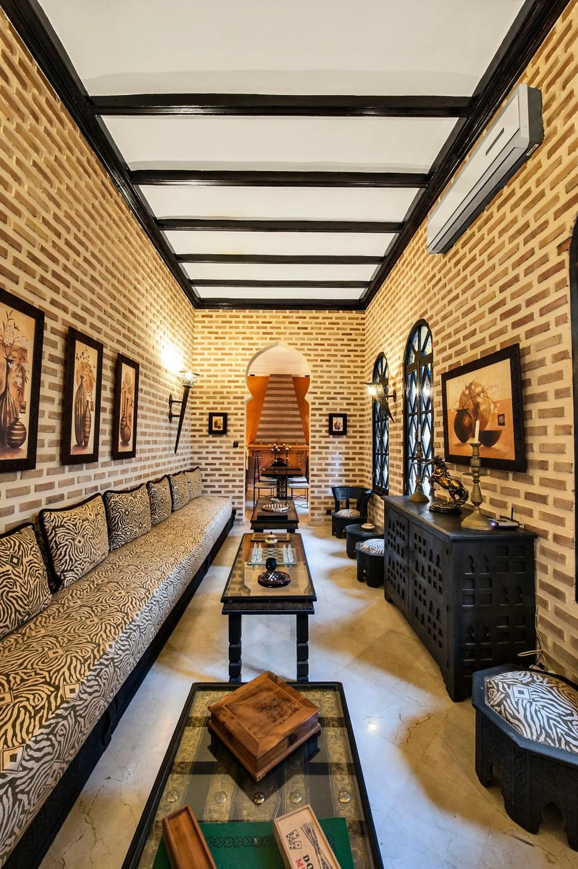 Library in Riad Soleil D'orient