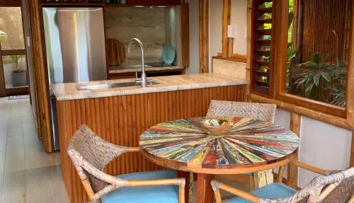 Kitchen or kitchenette in Magic Reef Bungalows