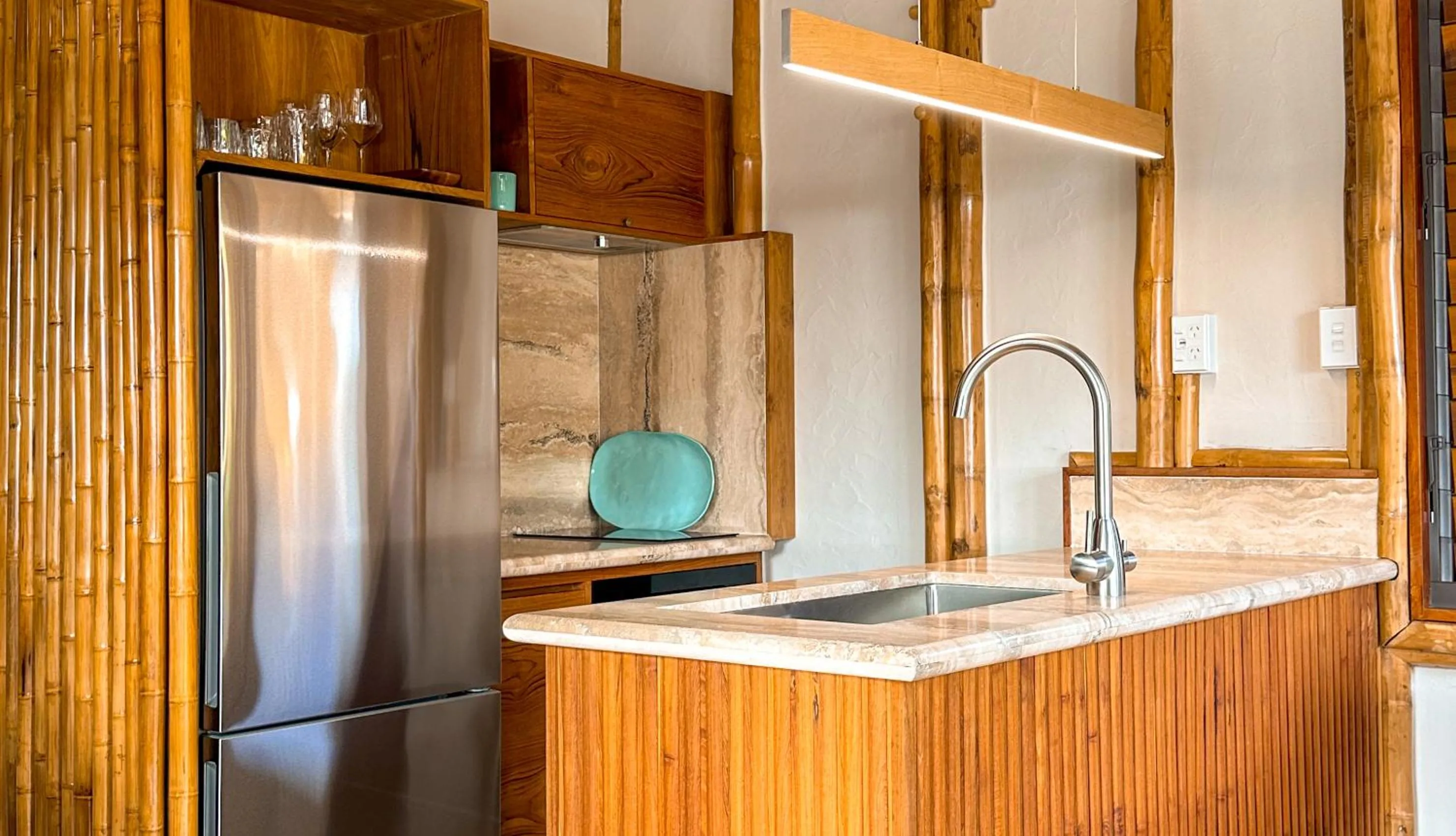 Kitchen or kitchenette in Magic Reef Bungalows