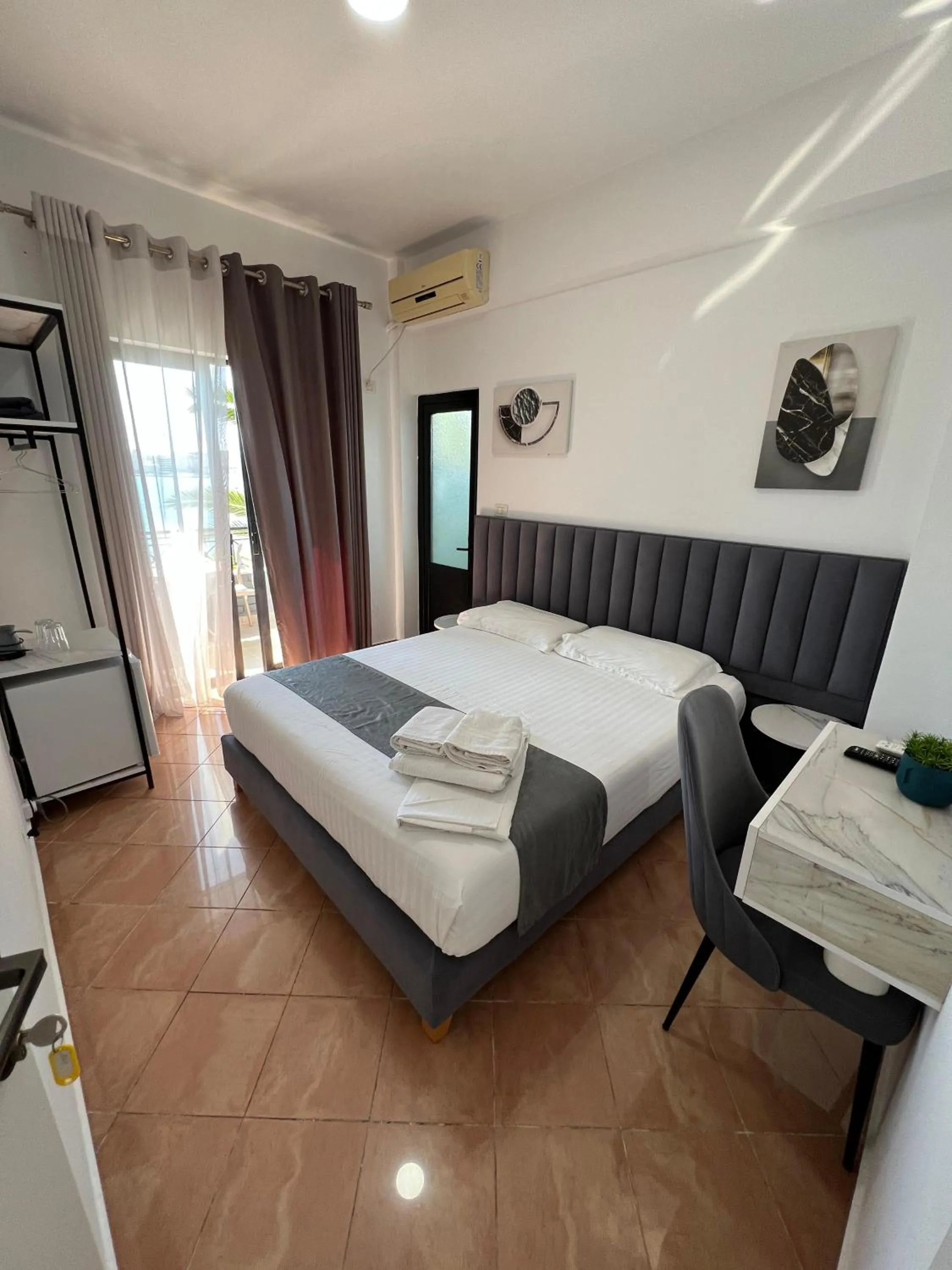 Double Room with Side Sea View in Hotel Summer