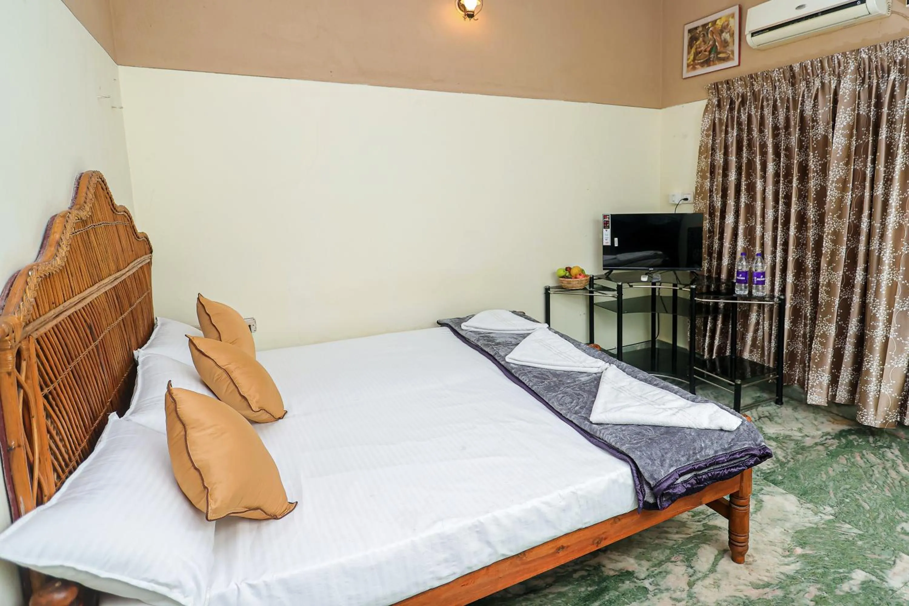 Triple Room with Private Bathroom in NALINAM HOMESTAY