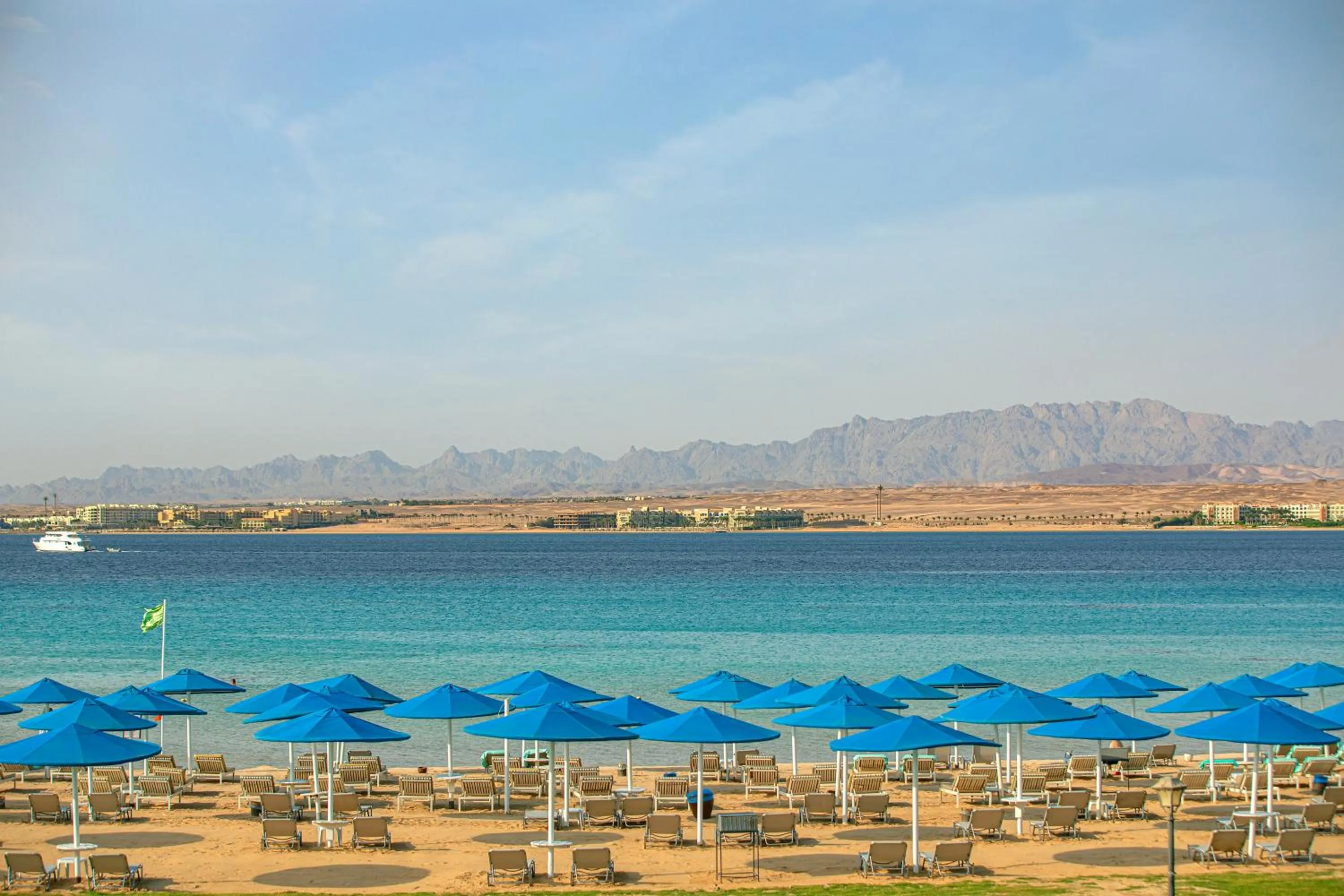 Sea view in THE V Luxury Resort Sahl Hasheesh