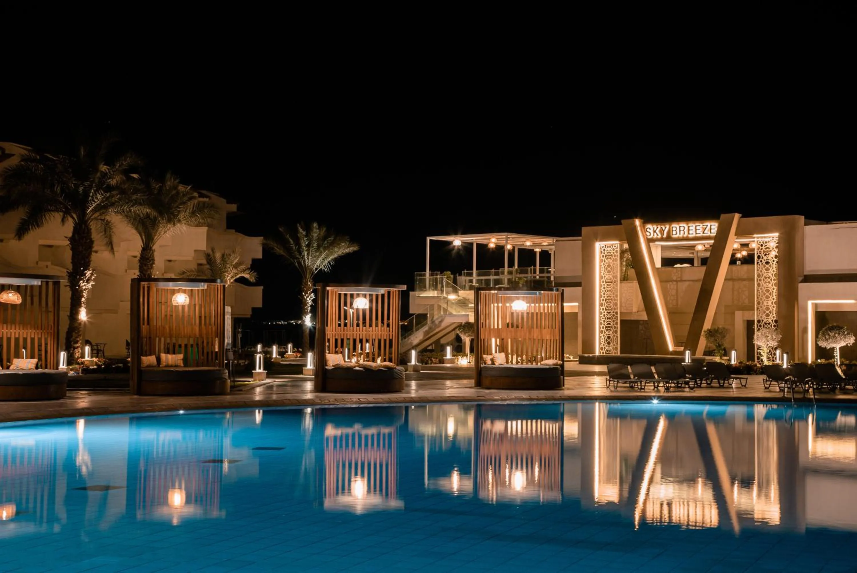 Swimming pool in THE V Luxury Resort Sahl Hasheesh