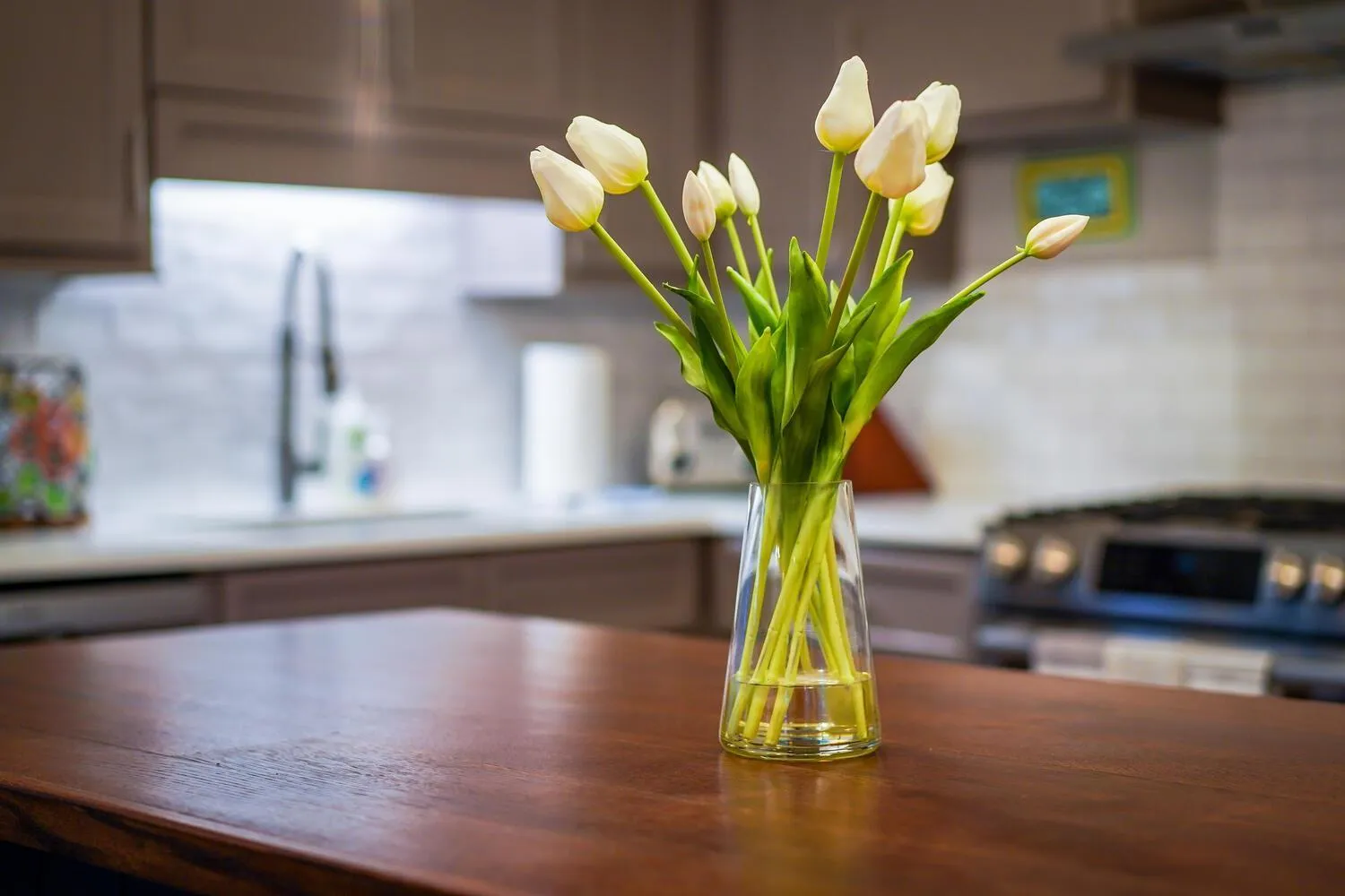 Kitchen or kitchenette in Seaside Cottage 81 - Pristine Grand Pavilion Home Pool Pass
