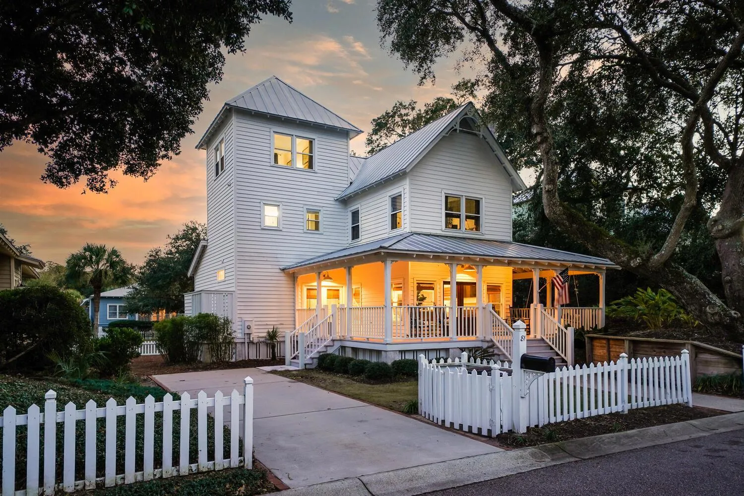 Property building in Seaside Cottage 81 - Pristine Grand Pavilion Home Pool Pass