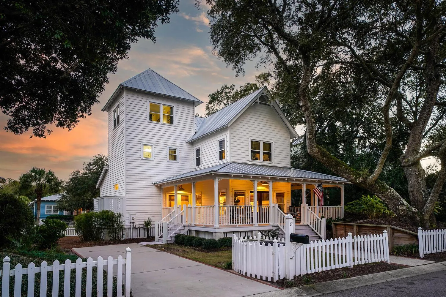 Property building in Seaside Cottage 81 - Pristine Grand Pavilion Home Pool Pass