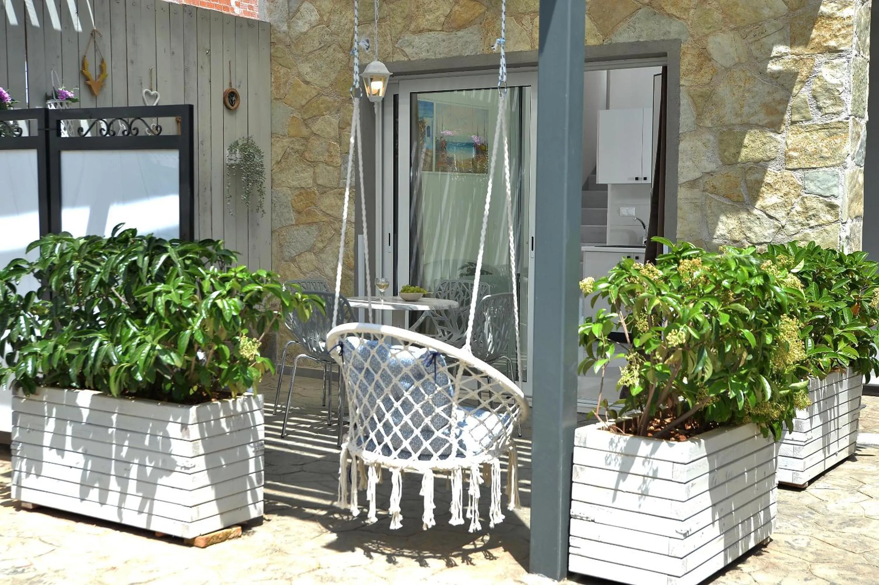 Balcony/Terrace in Alekos Luxury Suites - Free 24hr Transformation From To Airport