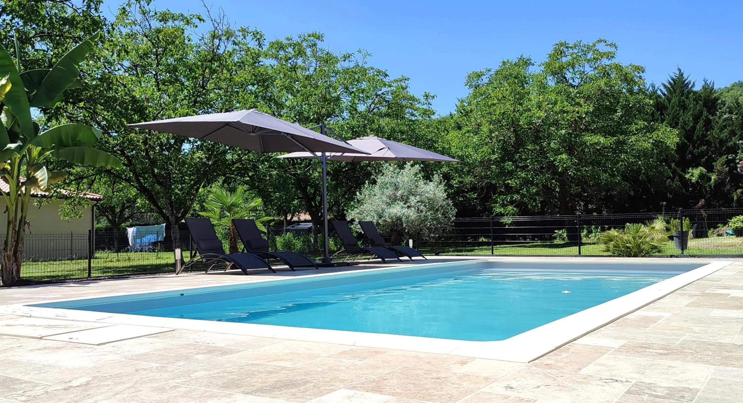 Swimming Pool in Le 4