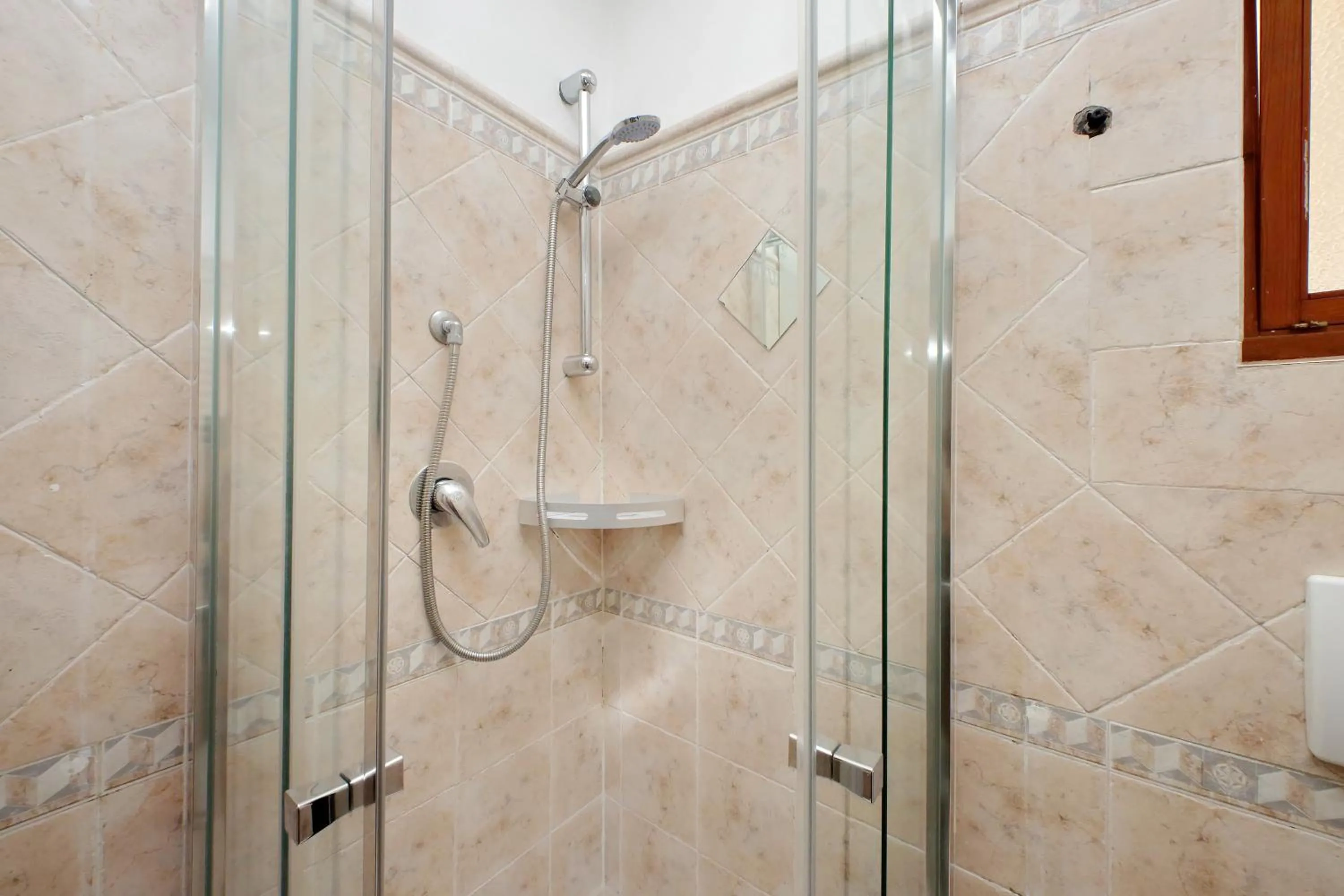 Shower in Vatican Spacious Modì Apartment