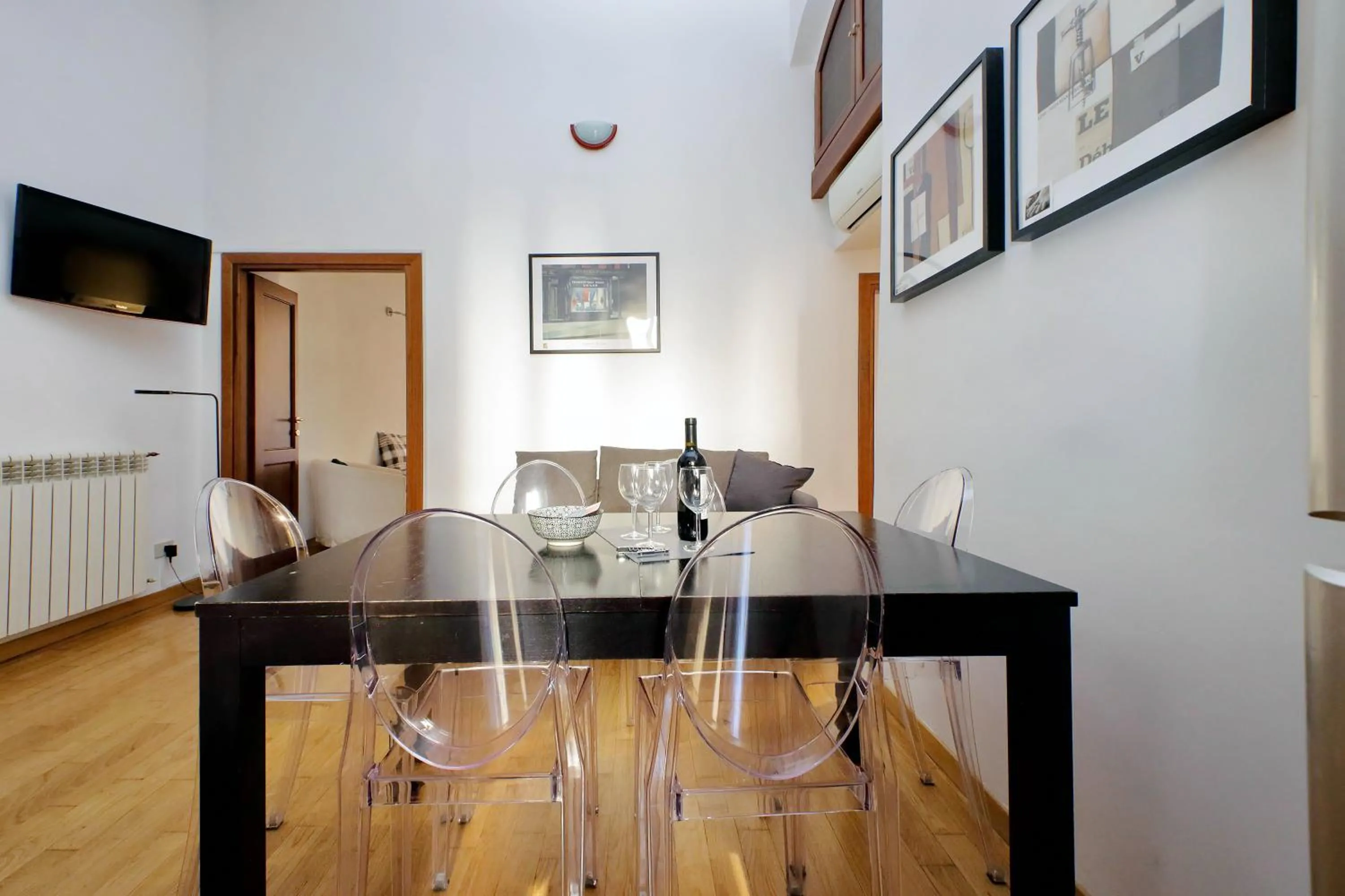 Dining area in Vatican Spacious Modì Apartment