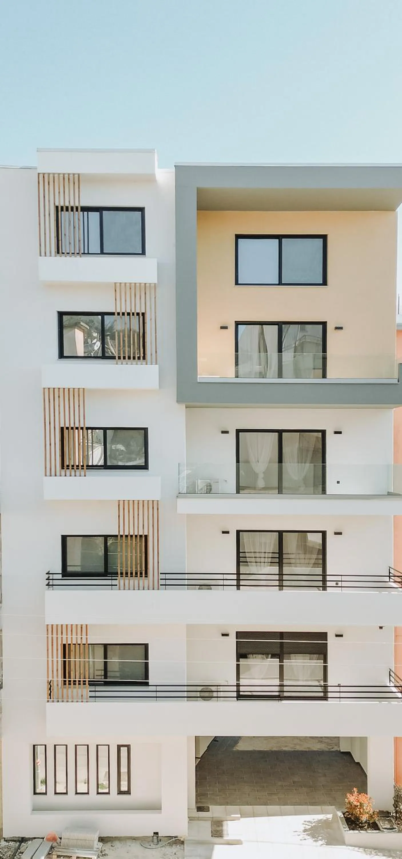 Comninon Suites