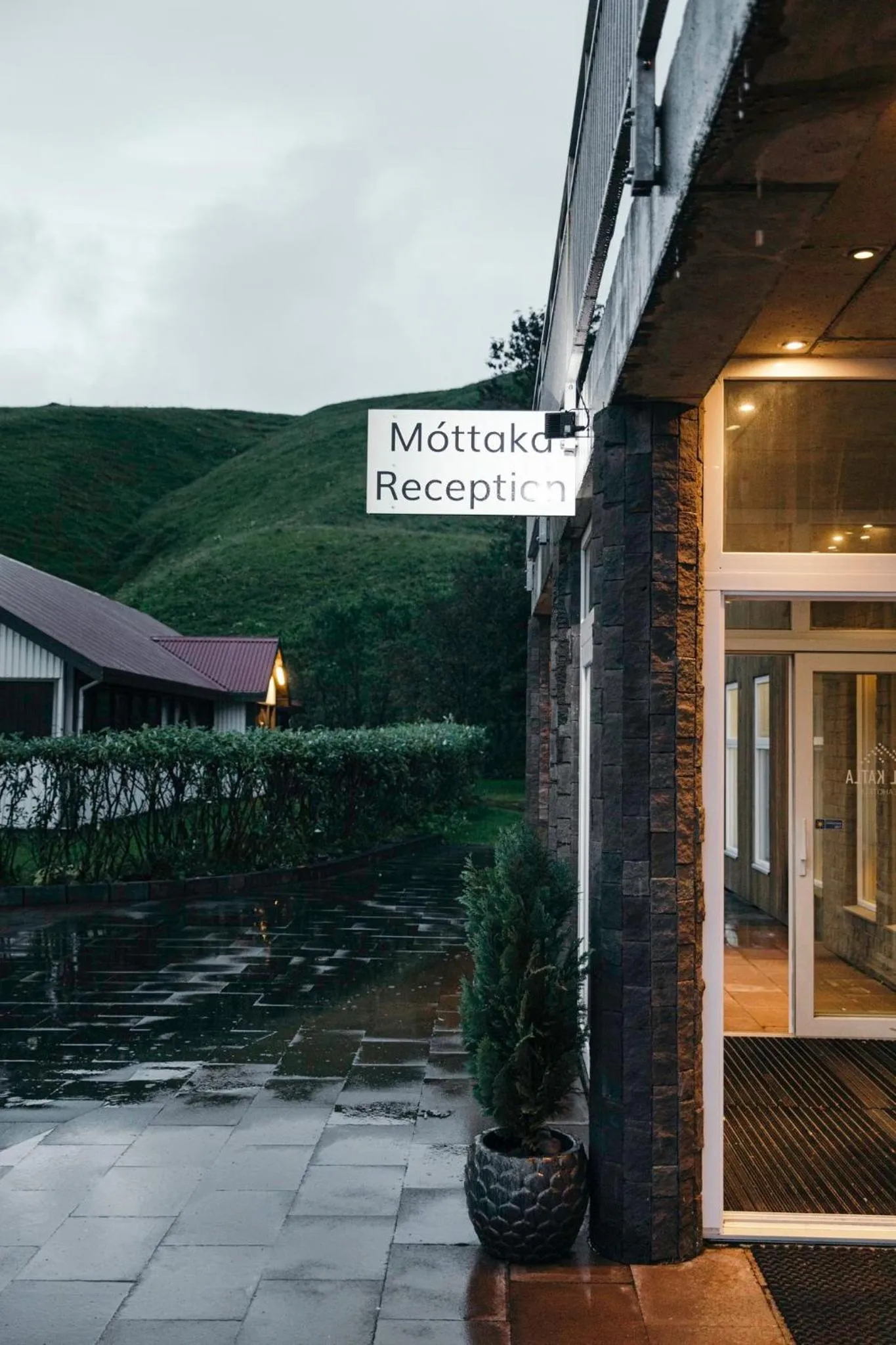Facade/entrance in Hotel Katla by Keahotels