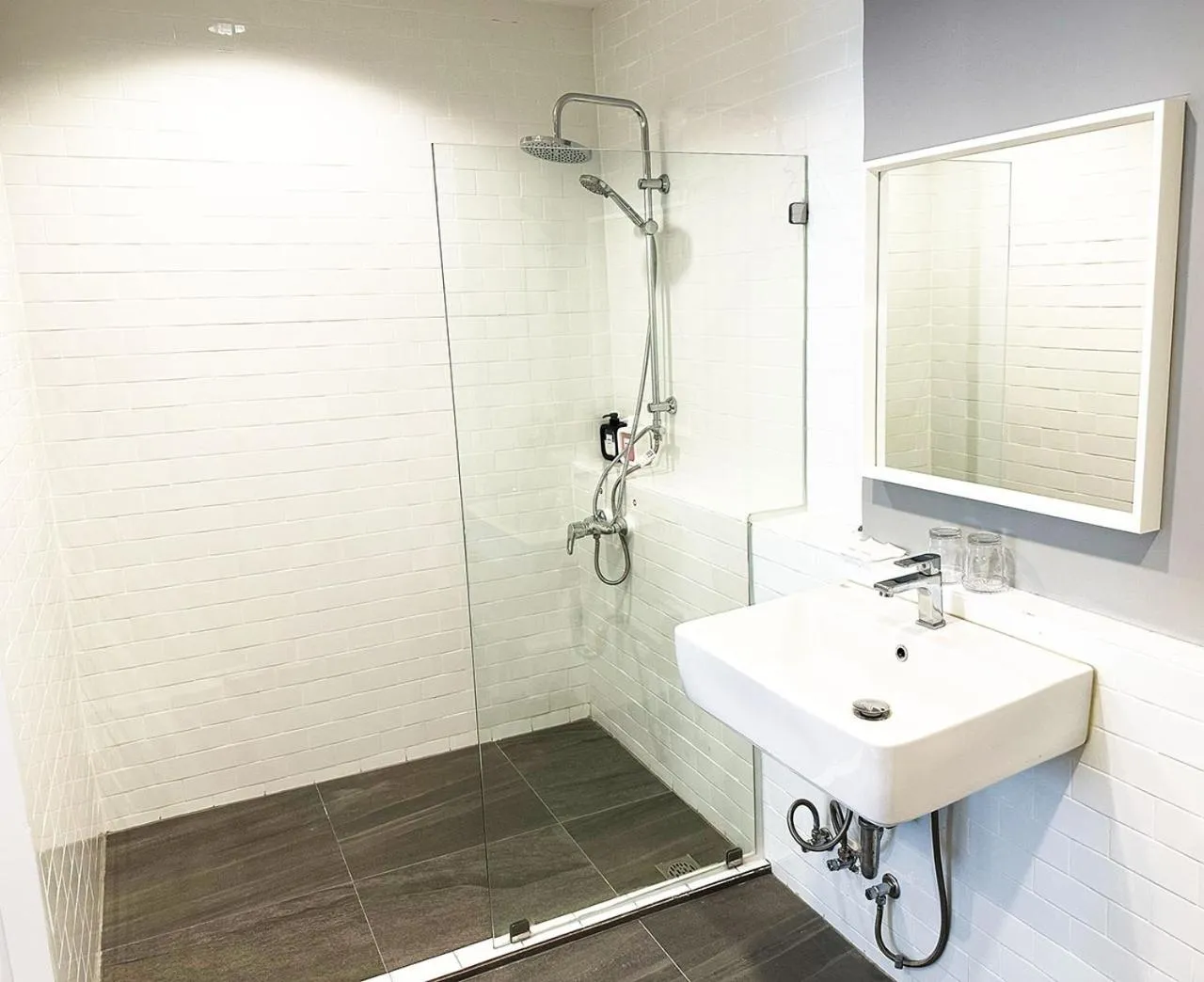 Shower in River Home Bangkok