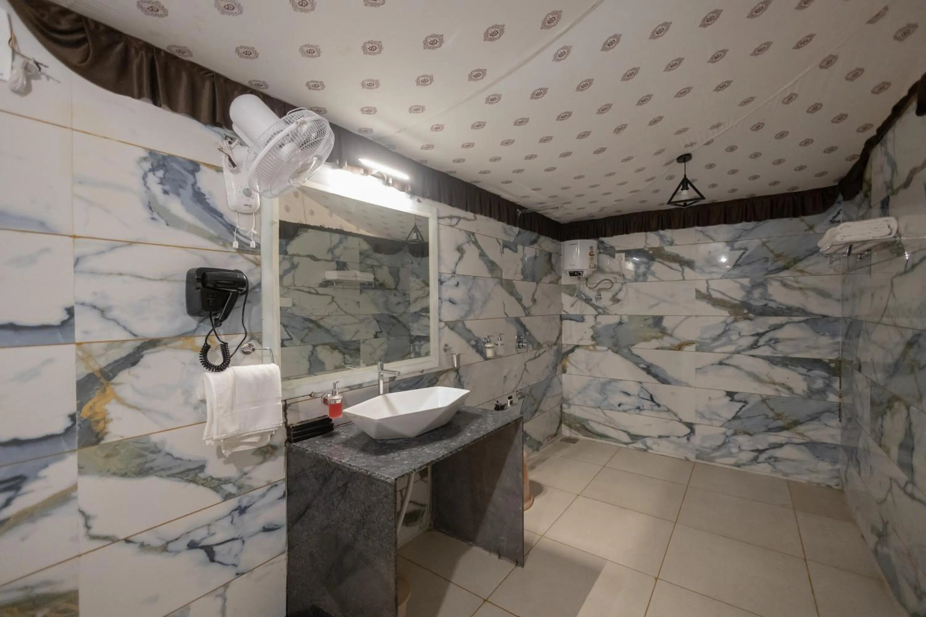 Bathroom in Vasant Vihar Resort