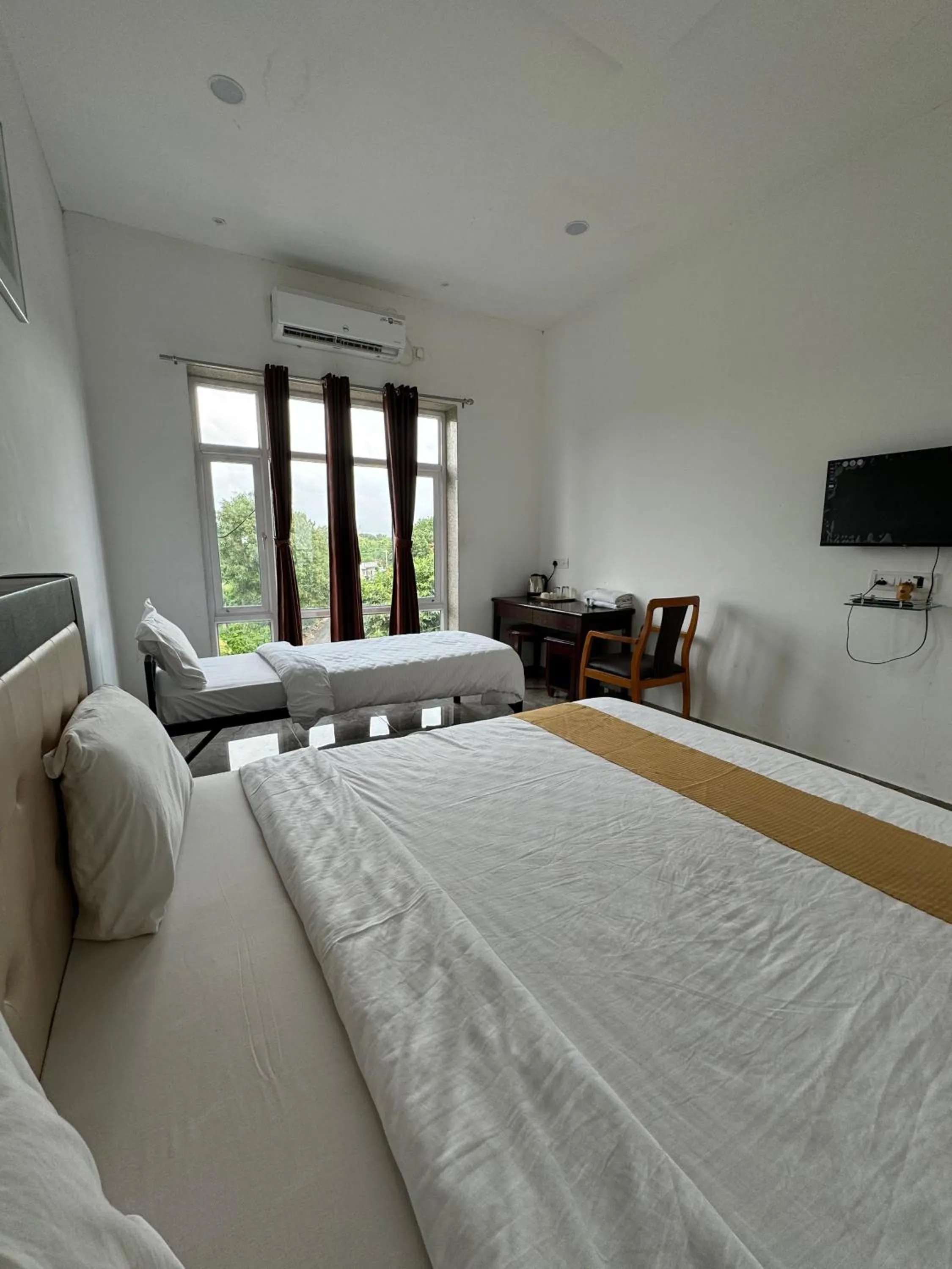 Bedroom, Bed in Vasant Vihar Resort