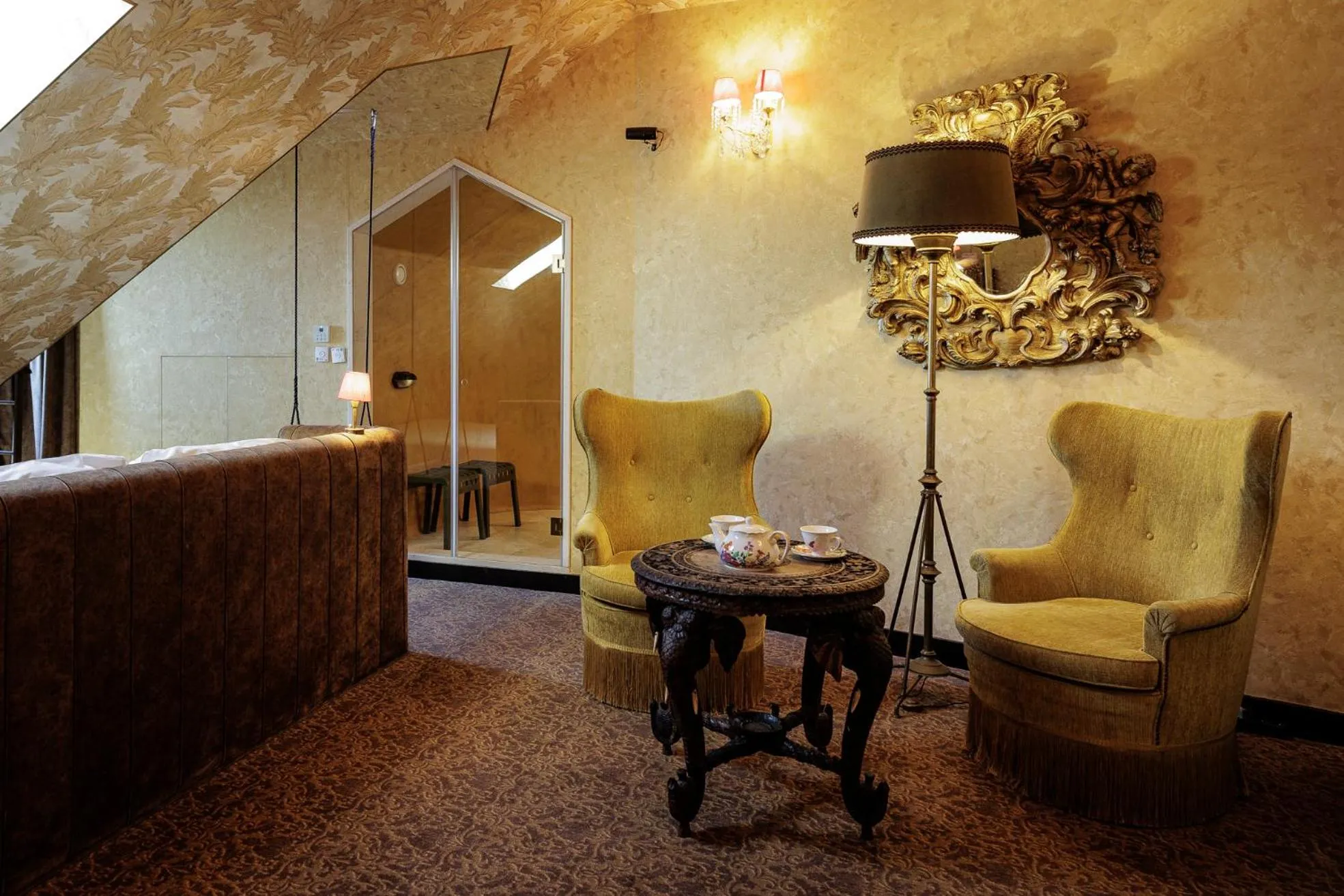 Steam room in Pensão Amor Madam's Lodge