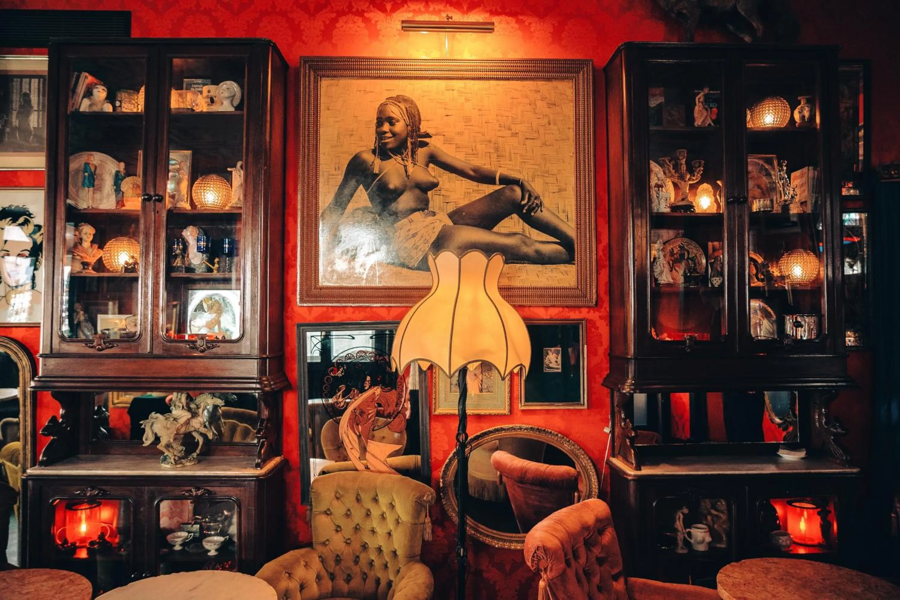 Lounge or bar in Pensão Amor Madam's Lodge