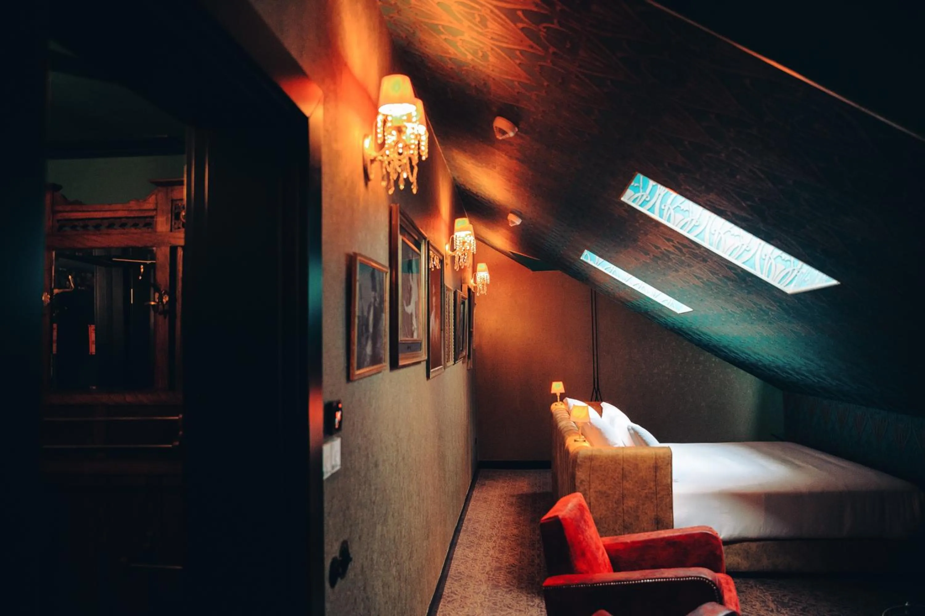 Bed in Pensão Amor Madam's Lodge