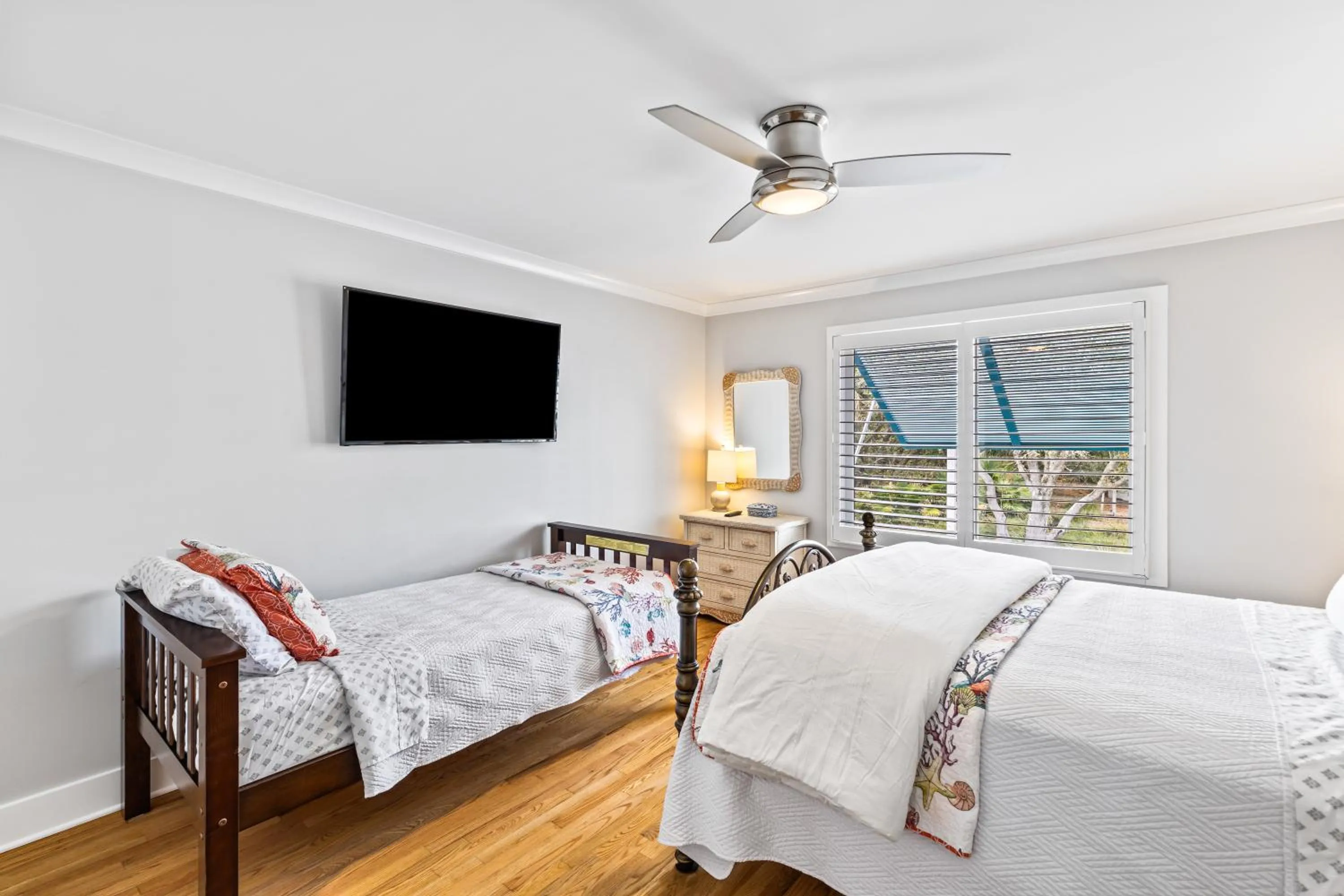 Bedroom, Bed in Beach Club Villa 32 - Newly Renovated! Direct Oceanfront