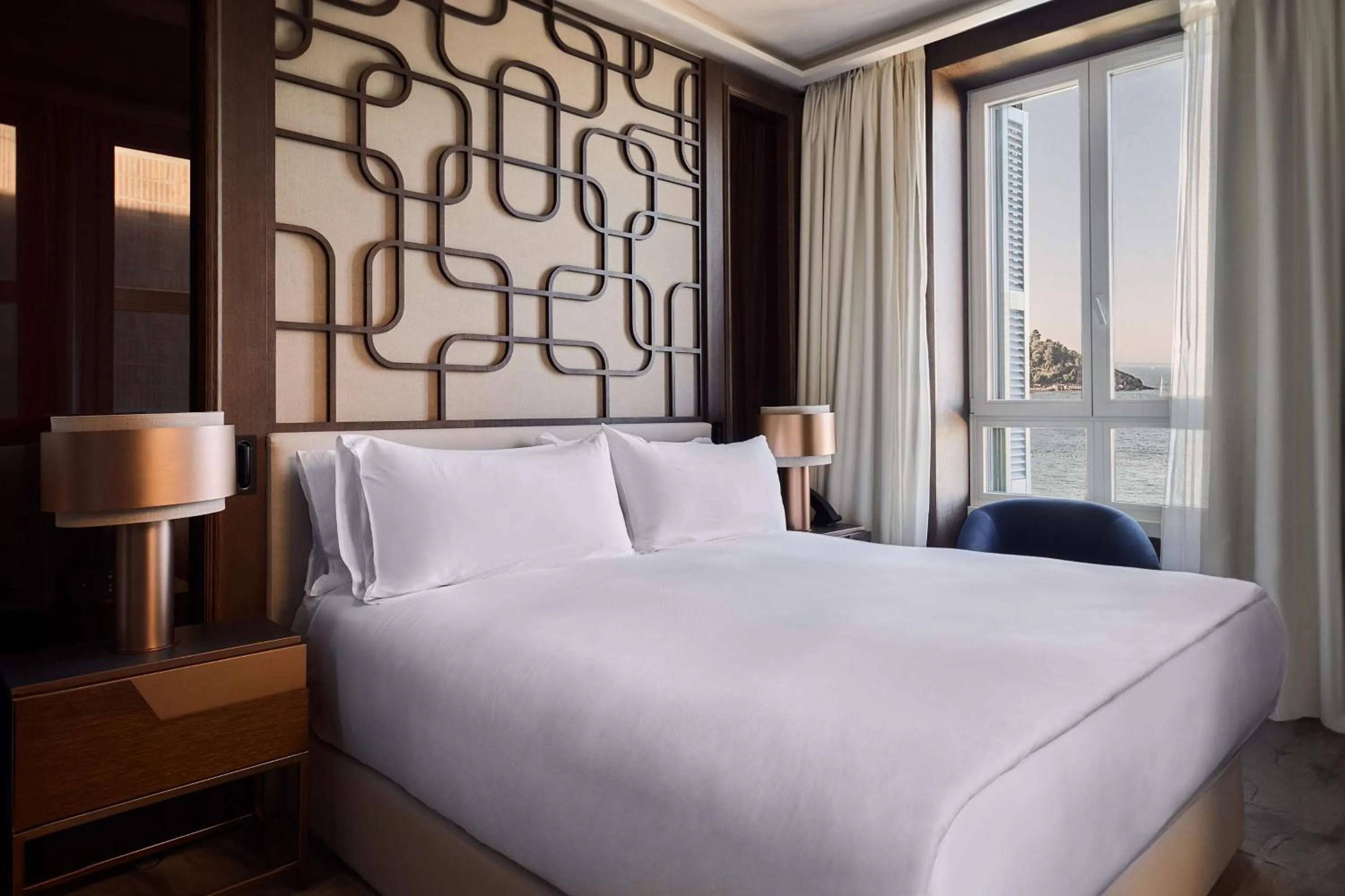 Bedroom, Bed in Nobu Hotel San Sebastián