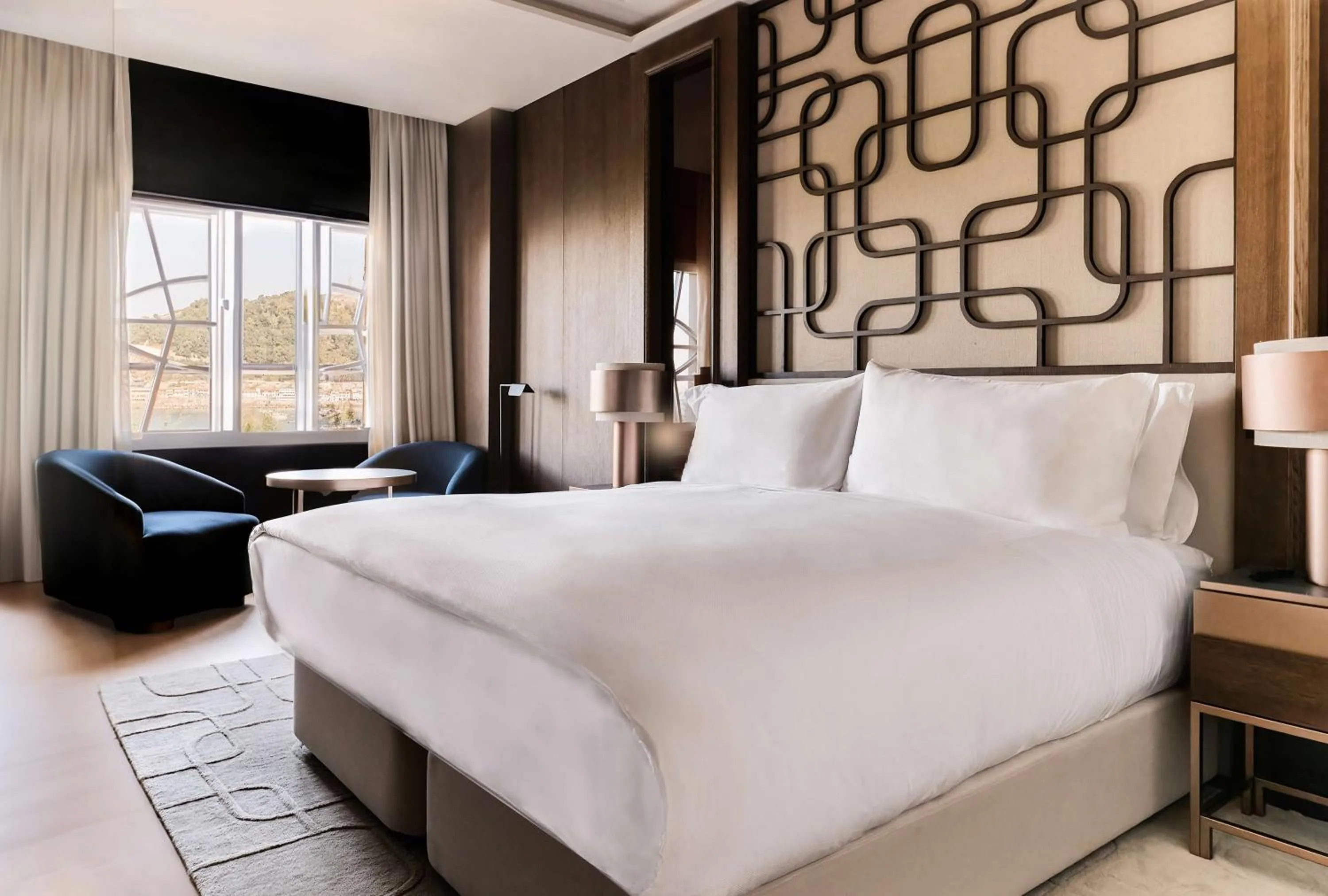 Photo of the whole room, Bed in Nobu Hotel San Sebastián