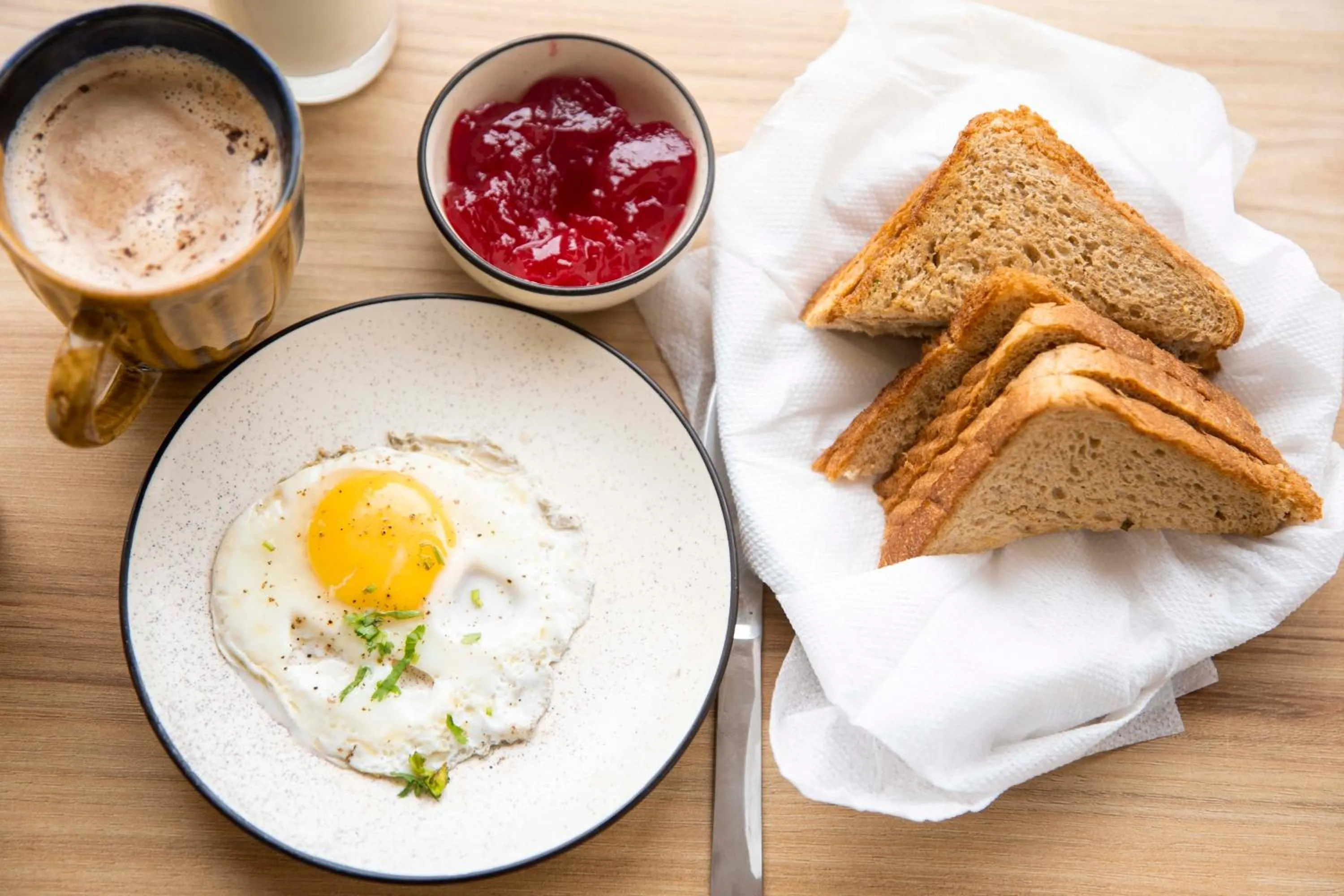 Food and drinks in The Kamru Riverside Camps and Resorts