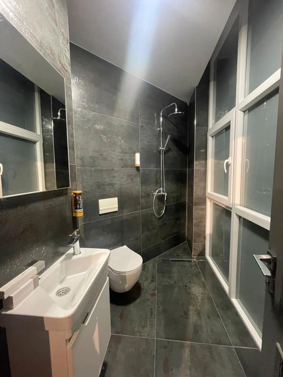 GRAND JNK Boutique Hotel