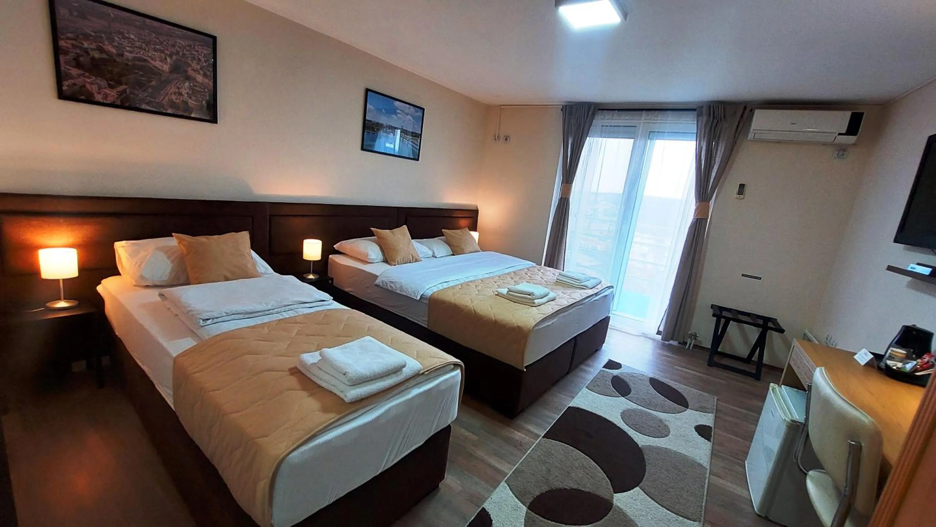 Photo of the whole room, Bed in Hotel Villa Panorama