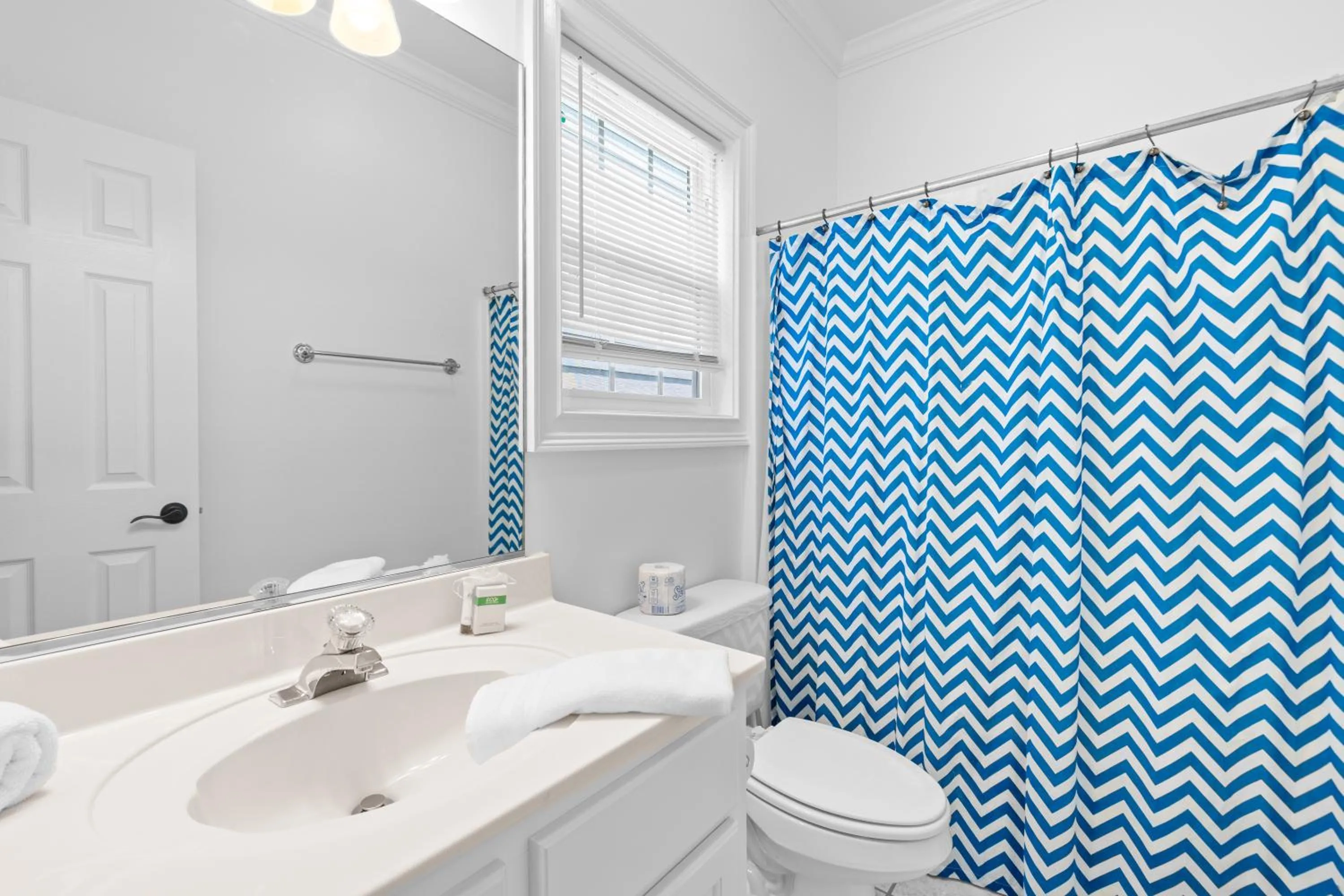 Shower in 3 Summer Dunes - Classic Ocean View Beach House!