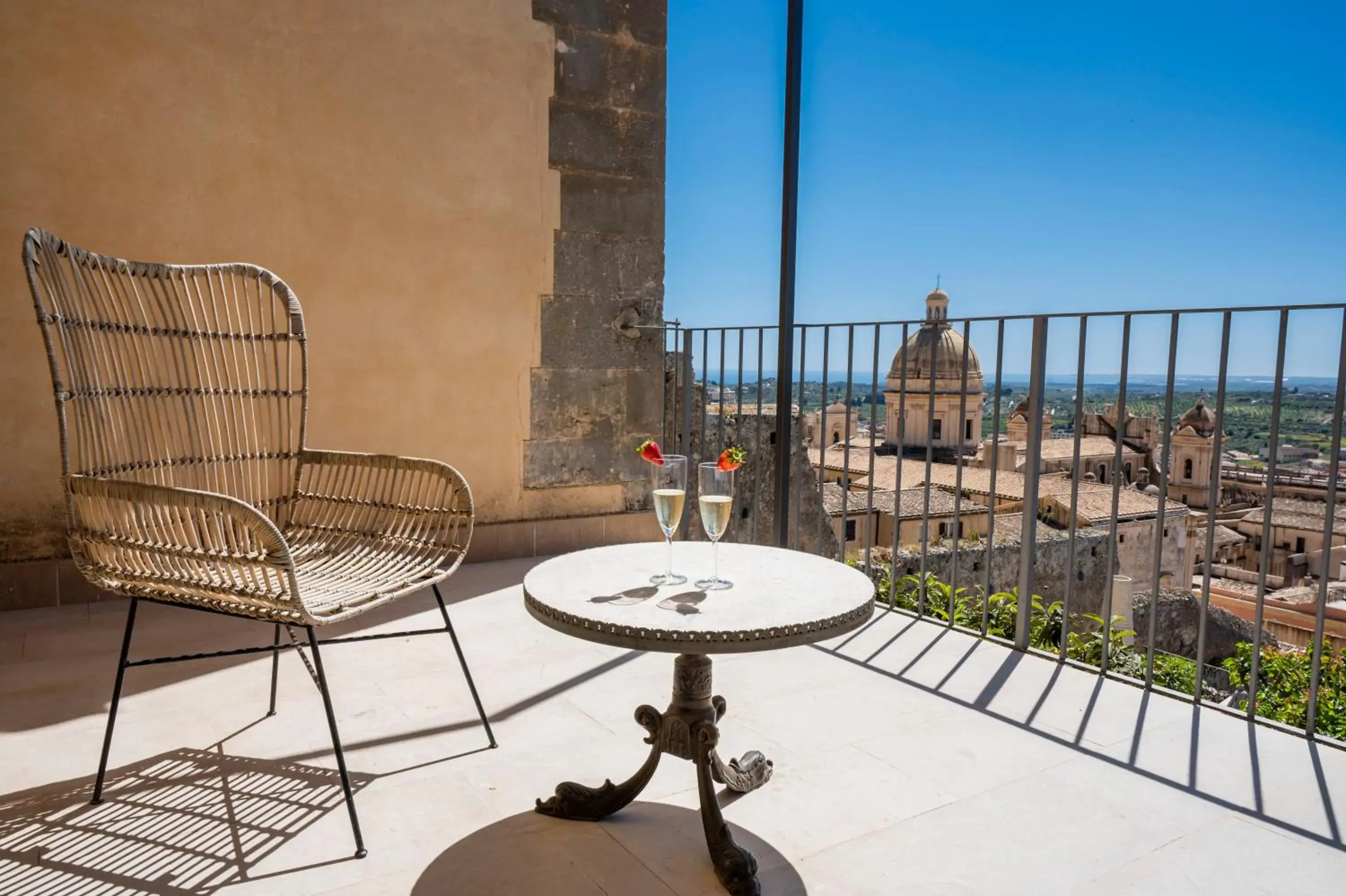 Superior King Room in Aria Rooms and Terrace Superior King Room in Aria Rooms and Terrace