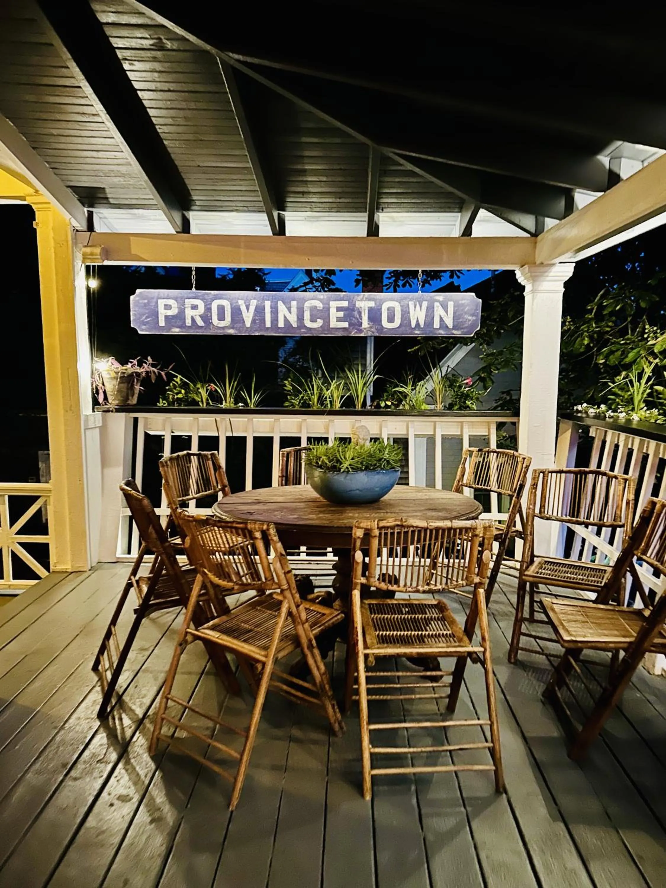 Lounge or bar in Gifford House