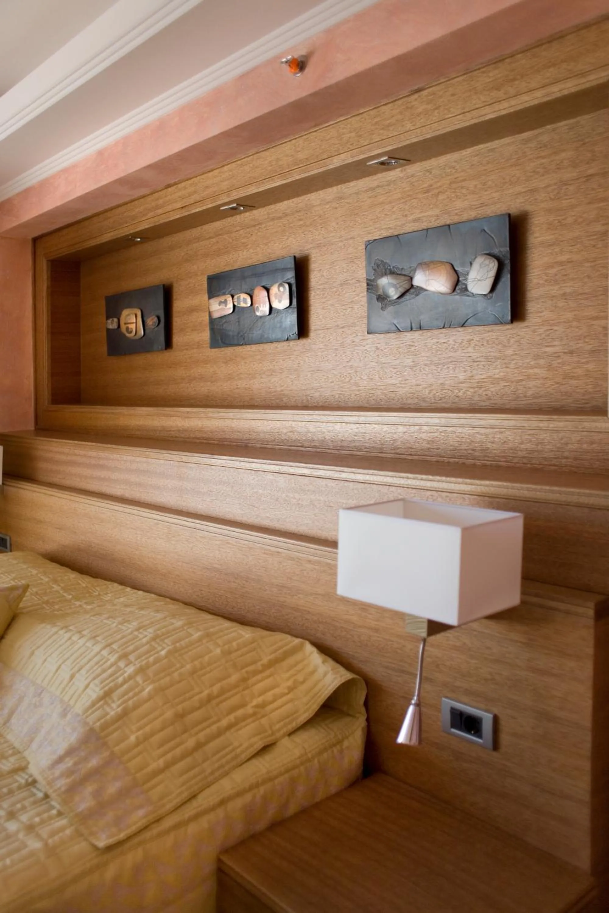 Bed in Monte Casa SPA & Wellness