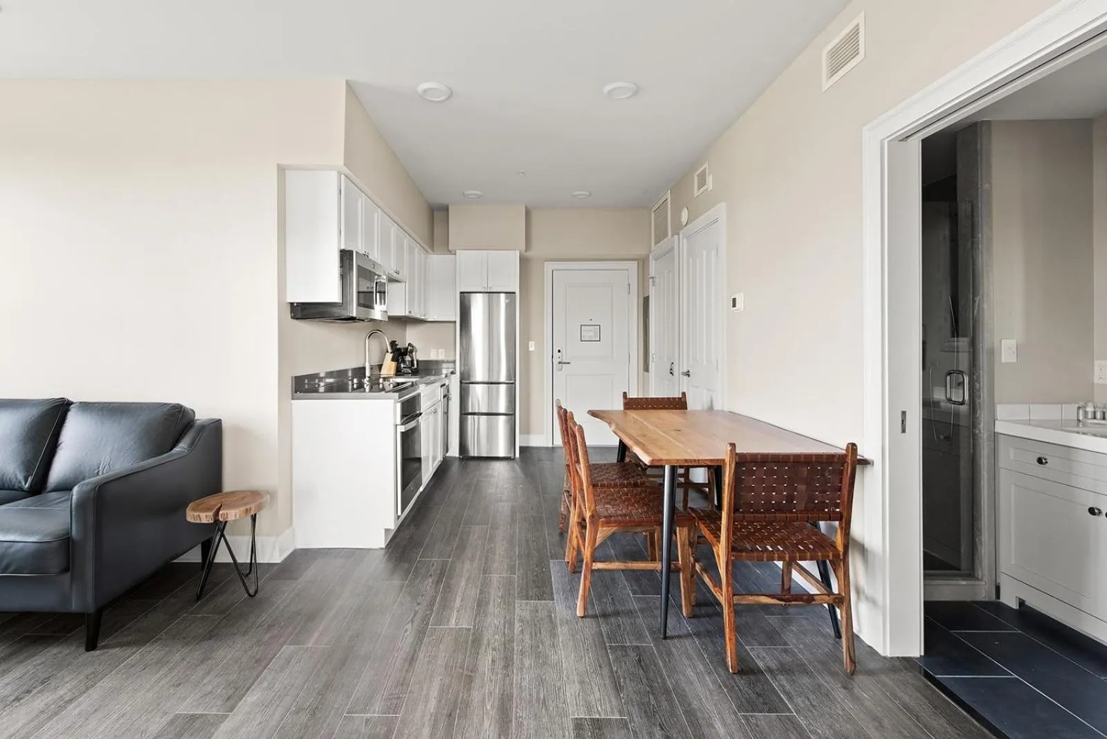 Dining area in Bywater Suite Hotel