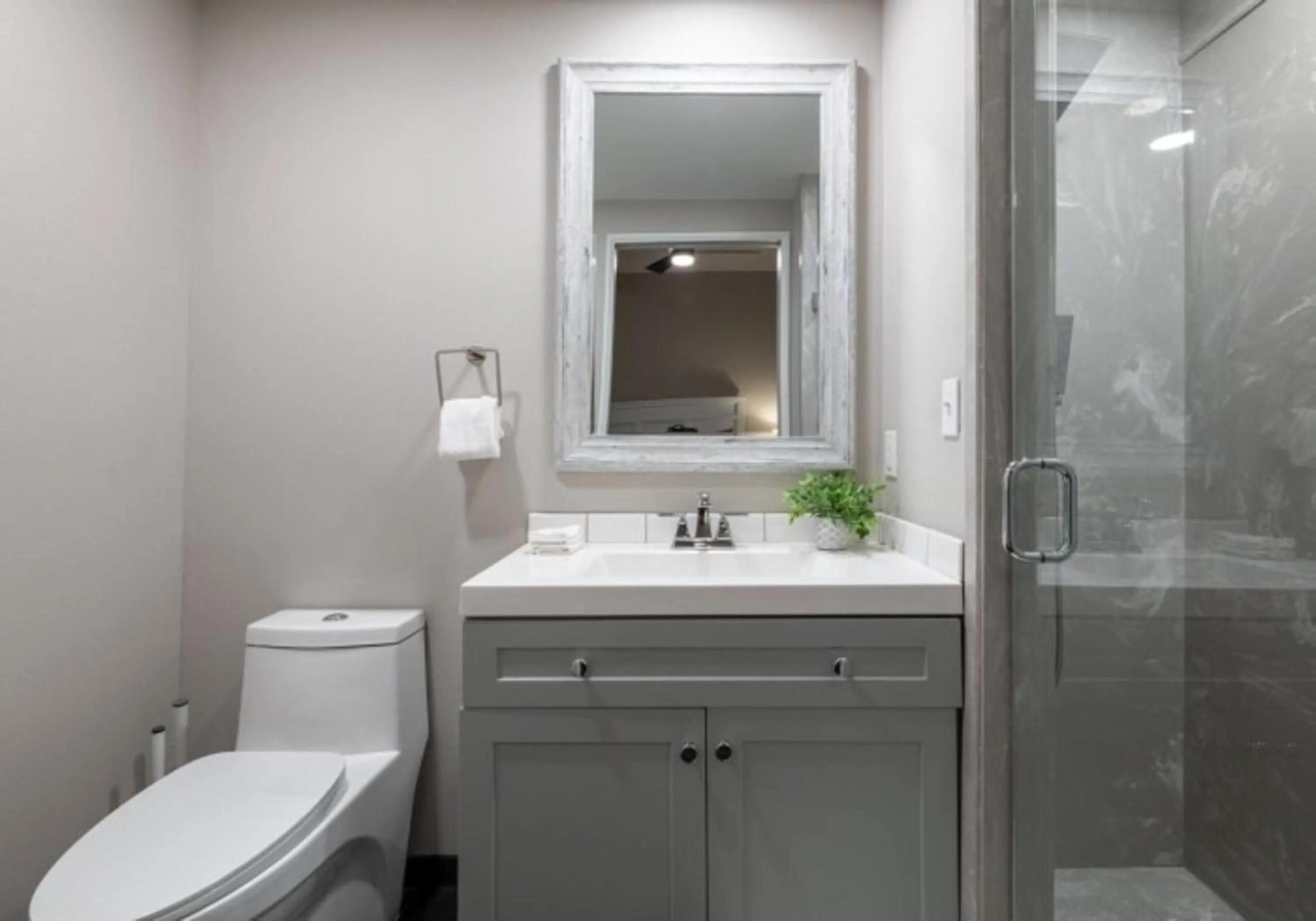 Bathroom in Bywater Suite Hotel