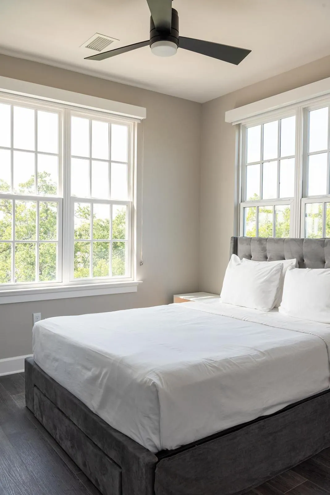 Bedroom, Bed in Bywater Suite Hotel