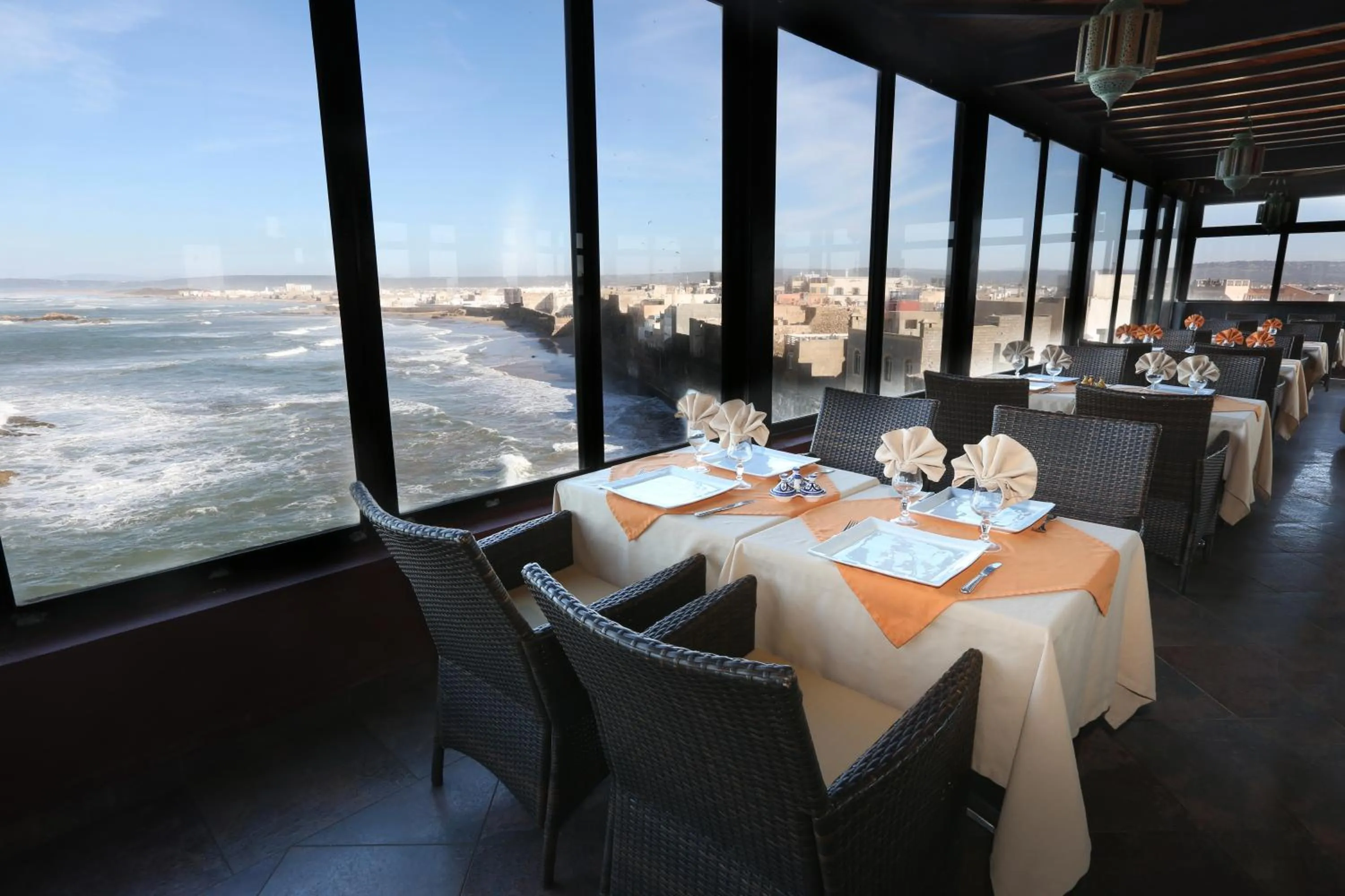 Restaurant/places to eat in Riad Mimouna