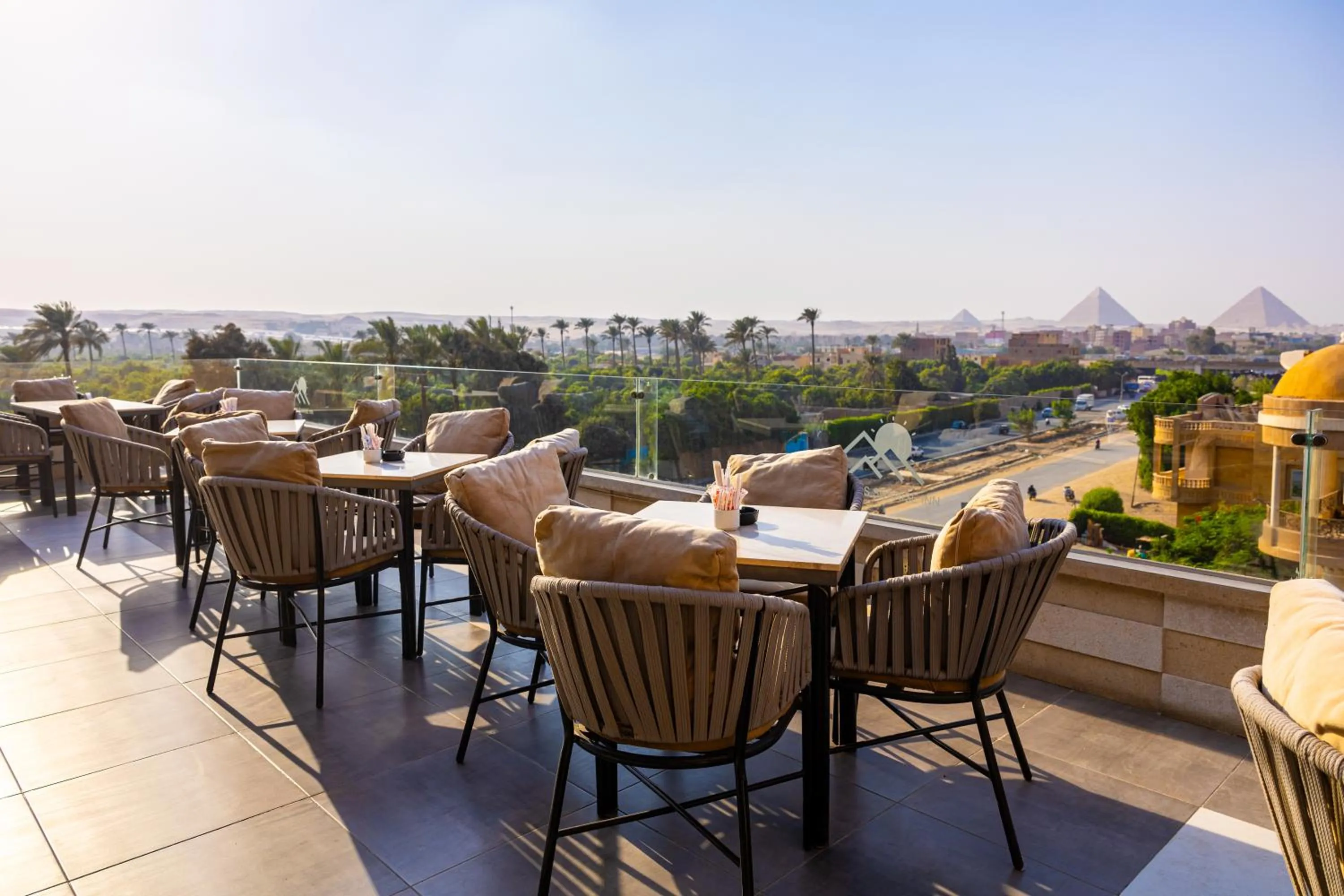 Natural landscape in Pyramids sunrise inn