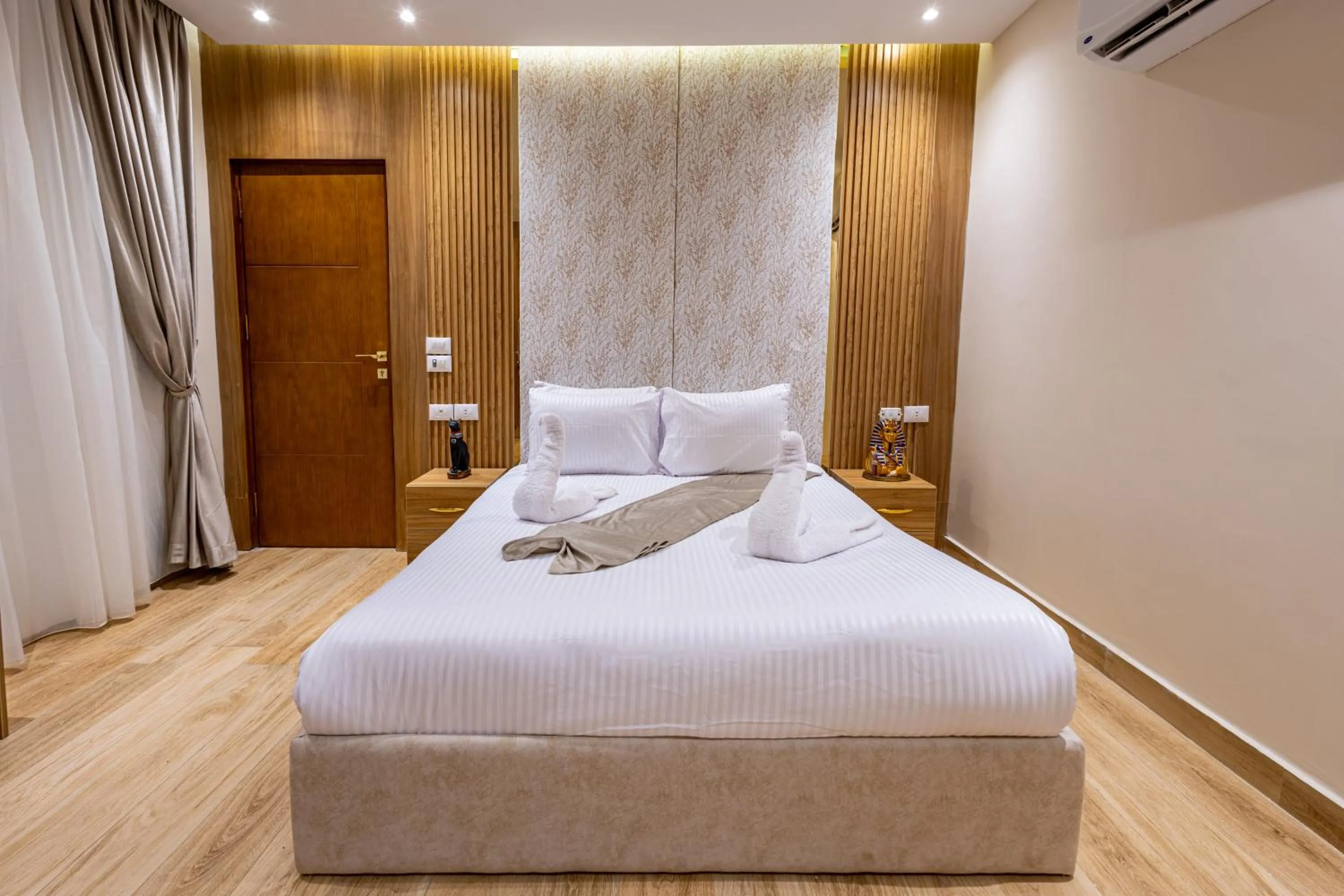 Bed in Pyramids sunrise inn