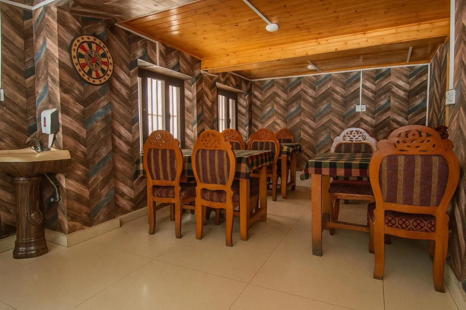 Restaurant/places to eat in Kashmir house pahalgam