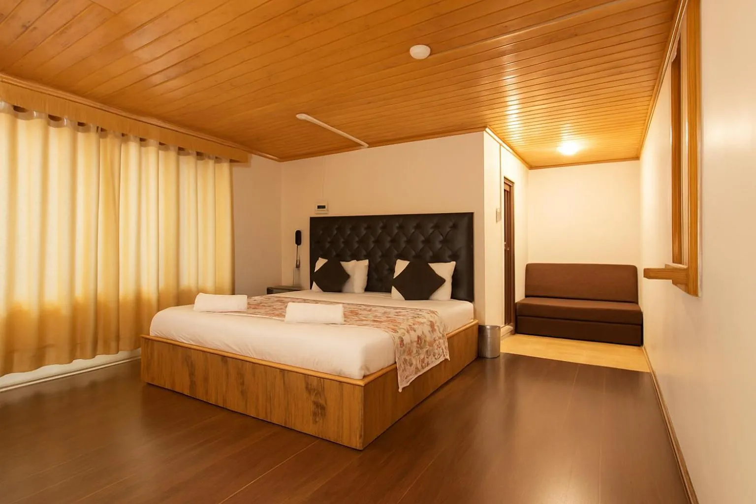 Bedroom, Bed in Kashmir house pahalgam