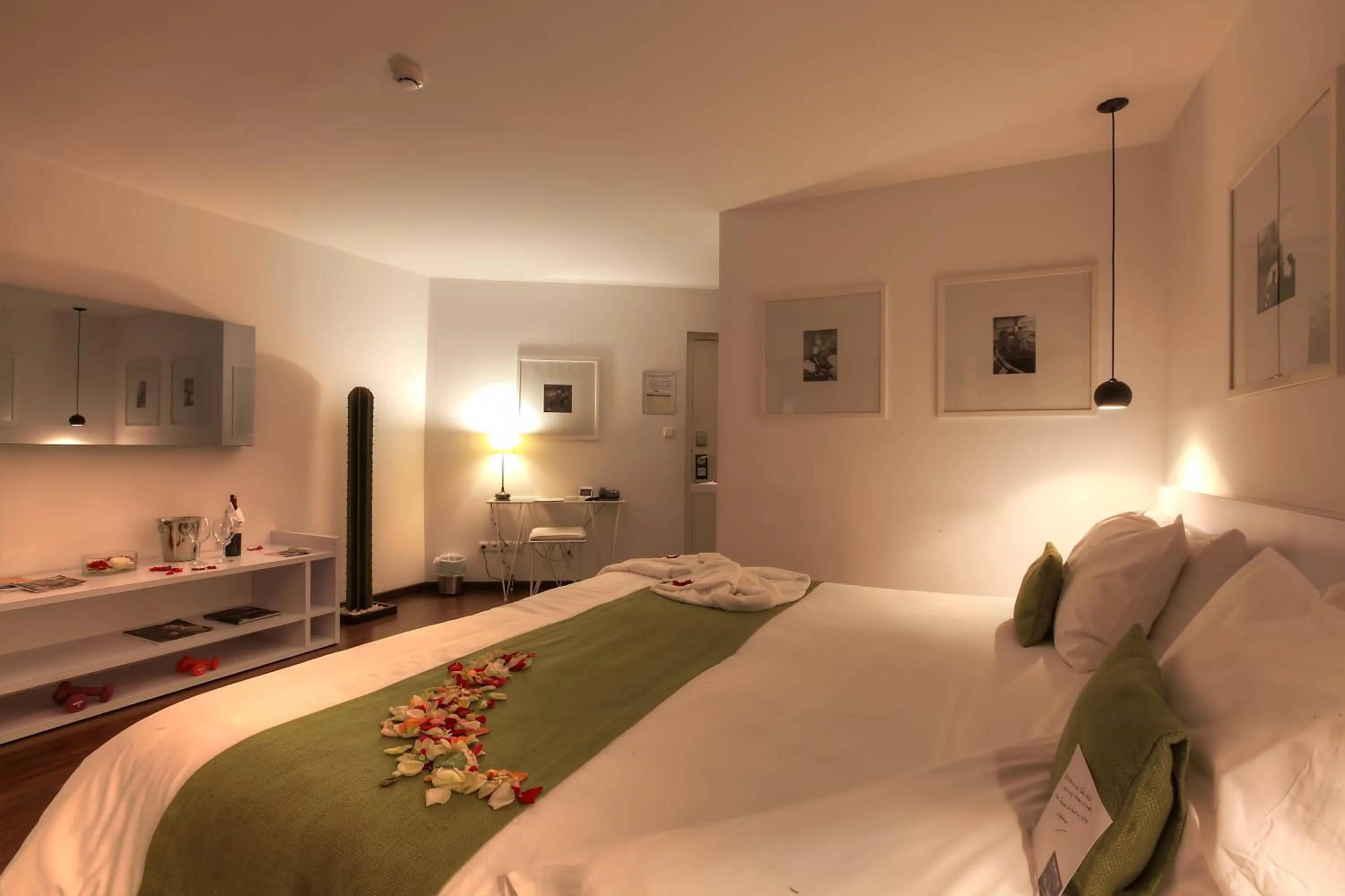 bunk bed, Bed in Bab Hotel