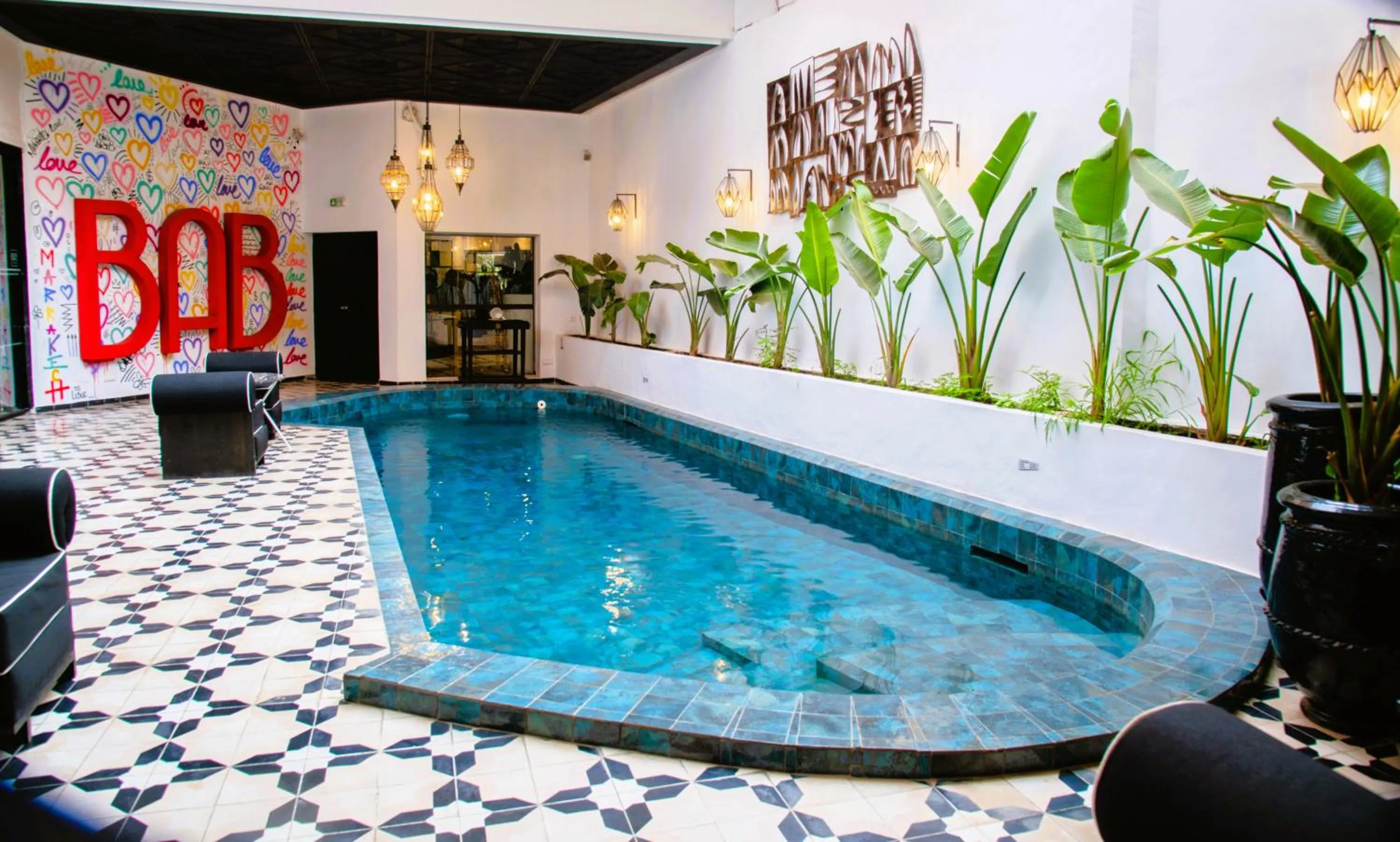 Swimming pool in Bab Hotel