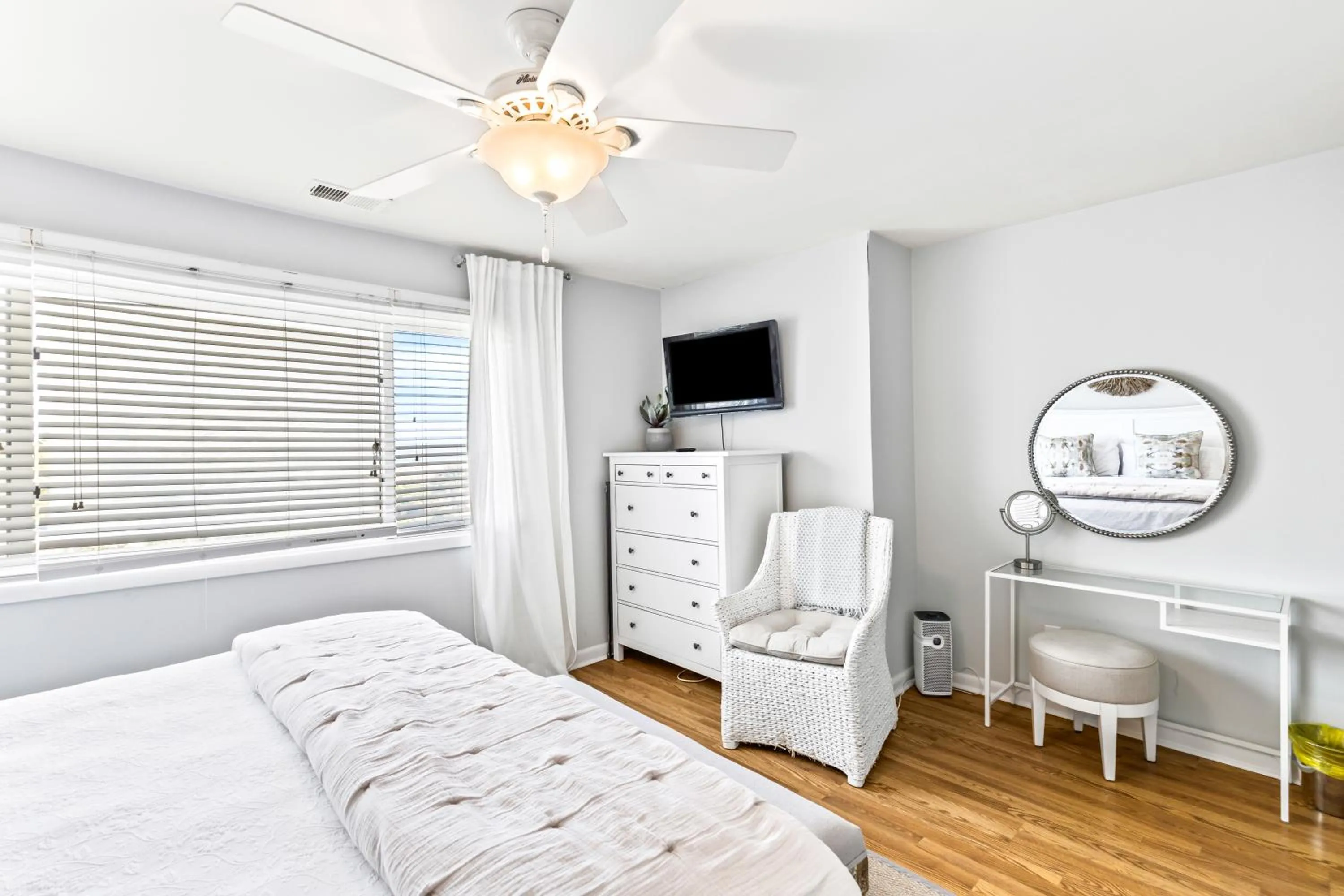 Bed in Mariner's Walk 10F - Charming Oceanview! Two-Story Villa!