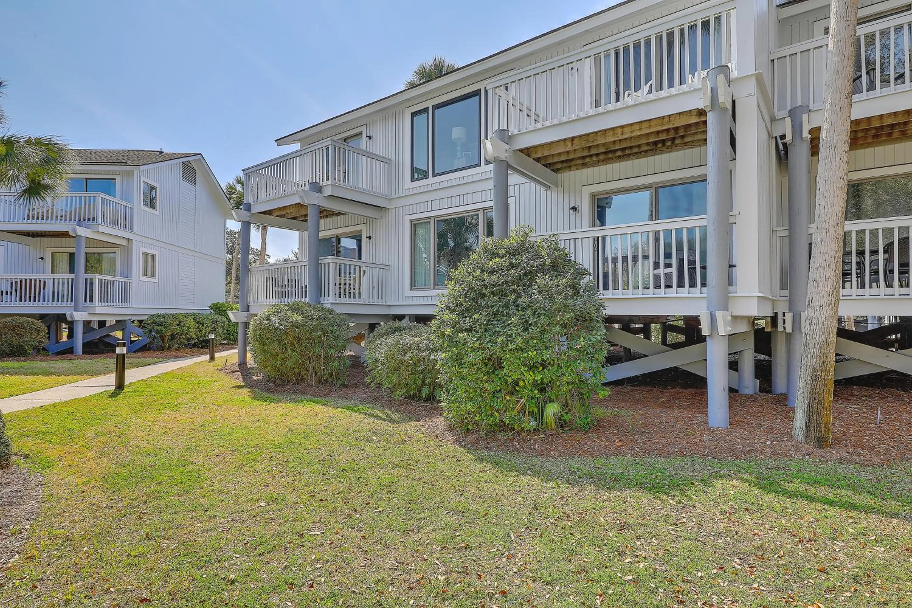 Property building in Lagoon Villa 9 - Superb Villa by Pool! Short Walk to Beach