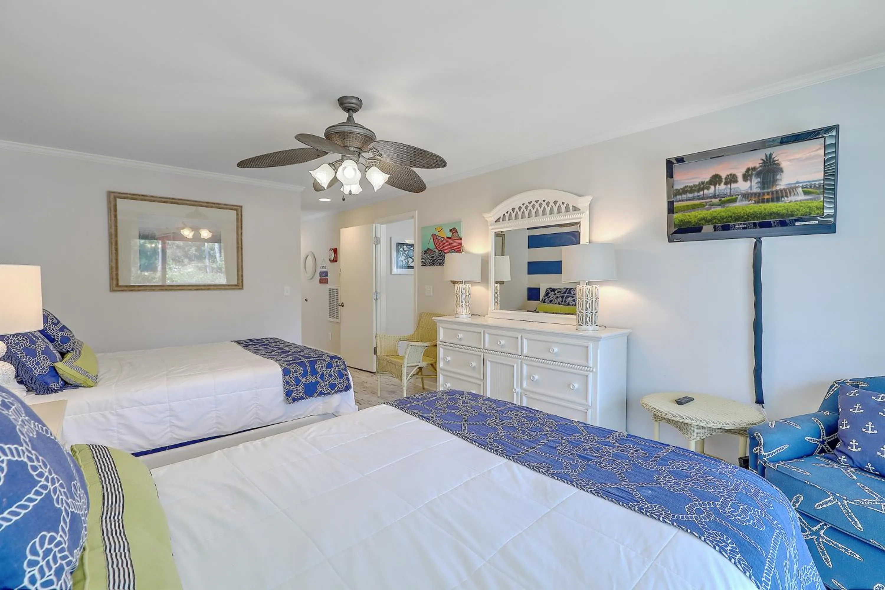 Bedroom, Bed in Lagoon Villa 9 - Superb Villa by Pool! Short Walk to Beach